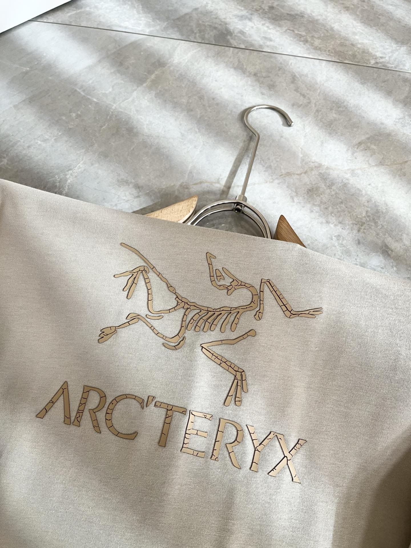 ARCTER*X始*祖鸟 2025秋冬新款男女同款👫休闲打底衫，户外品牌可能大家第一想到的就是加拿大鹅、