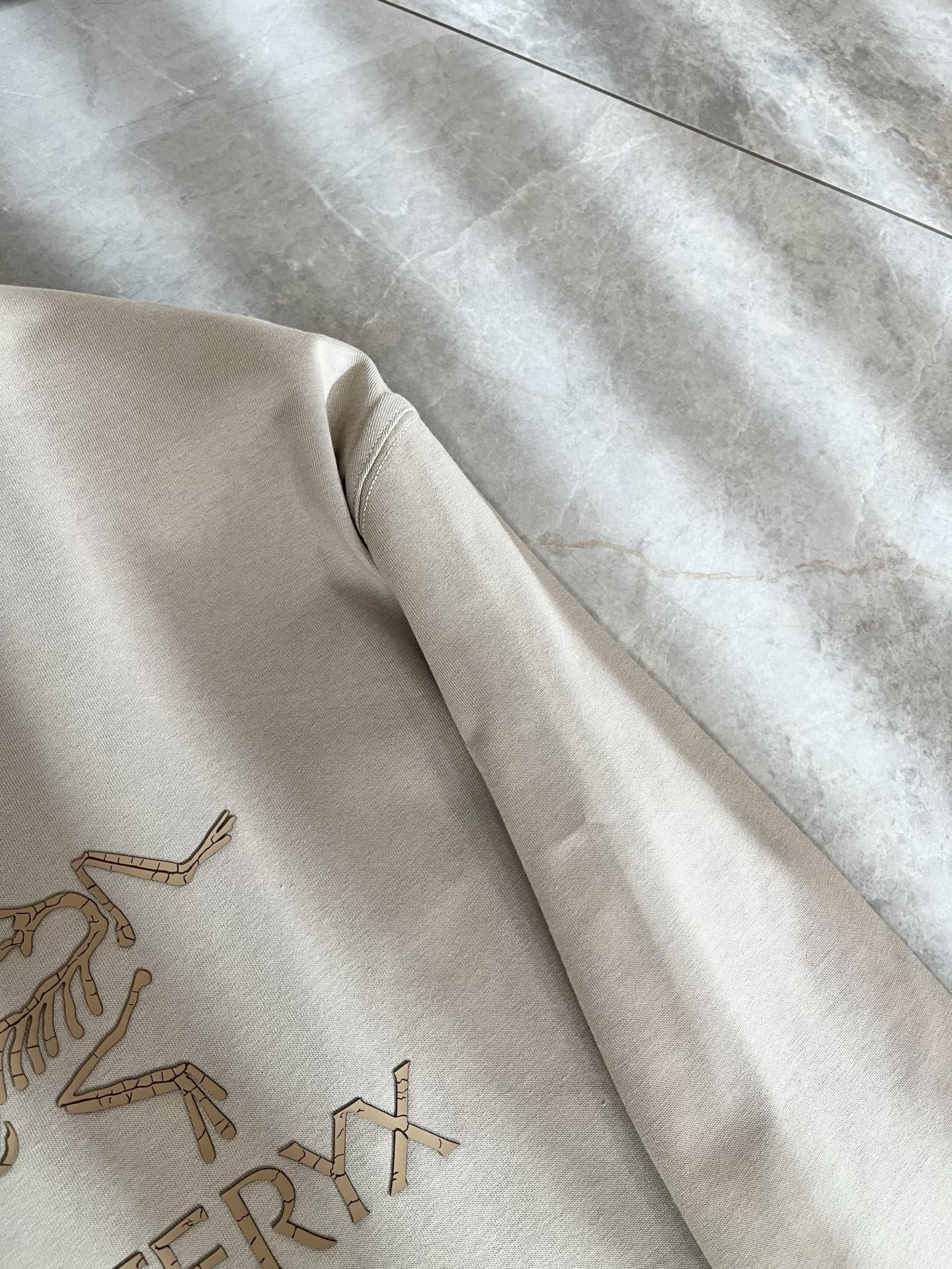 ARCTER*X始*祖鸟 2025秋冬新款男女同款👫休闲打底衫，户外品牌可能大家第一想到的就是加拿大鹅、