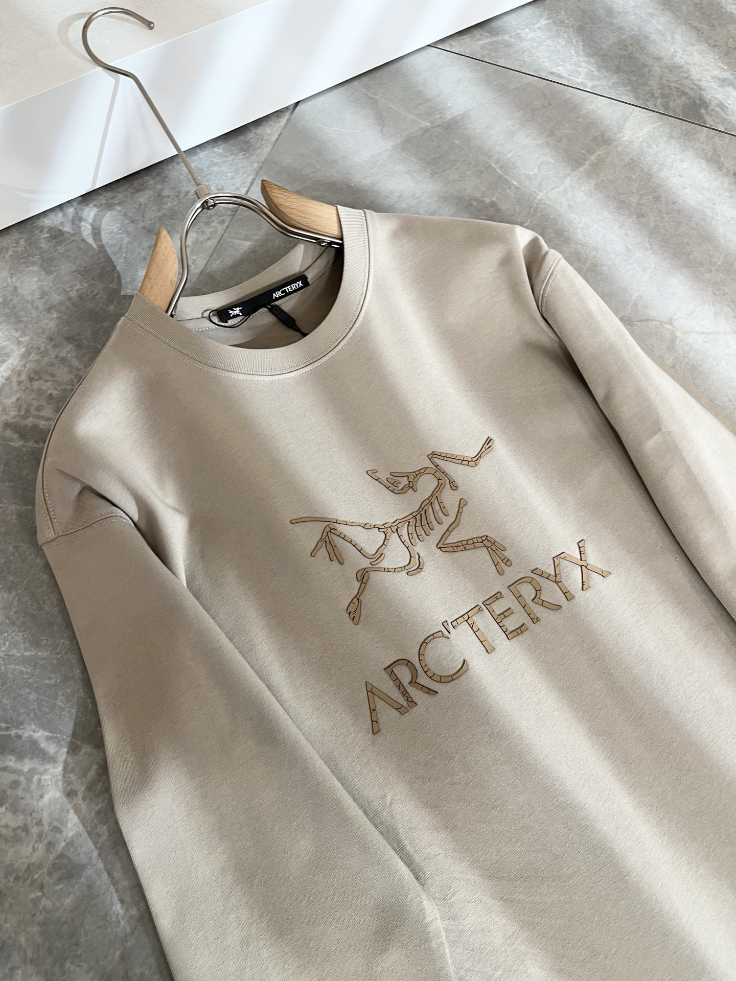 ARCTER*X始*祖鸟 2025秋冬新款男女同款👫休闲打底衫，户外品牌可能大家第一想到的就是加拿大鹅、