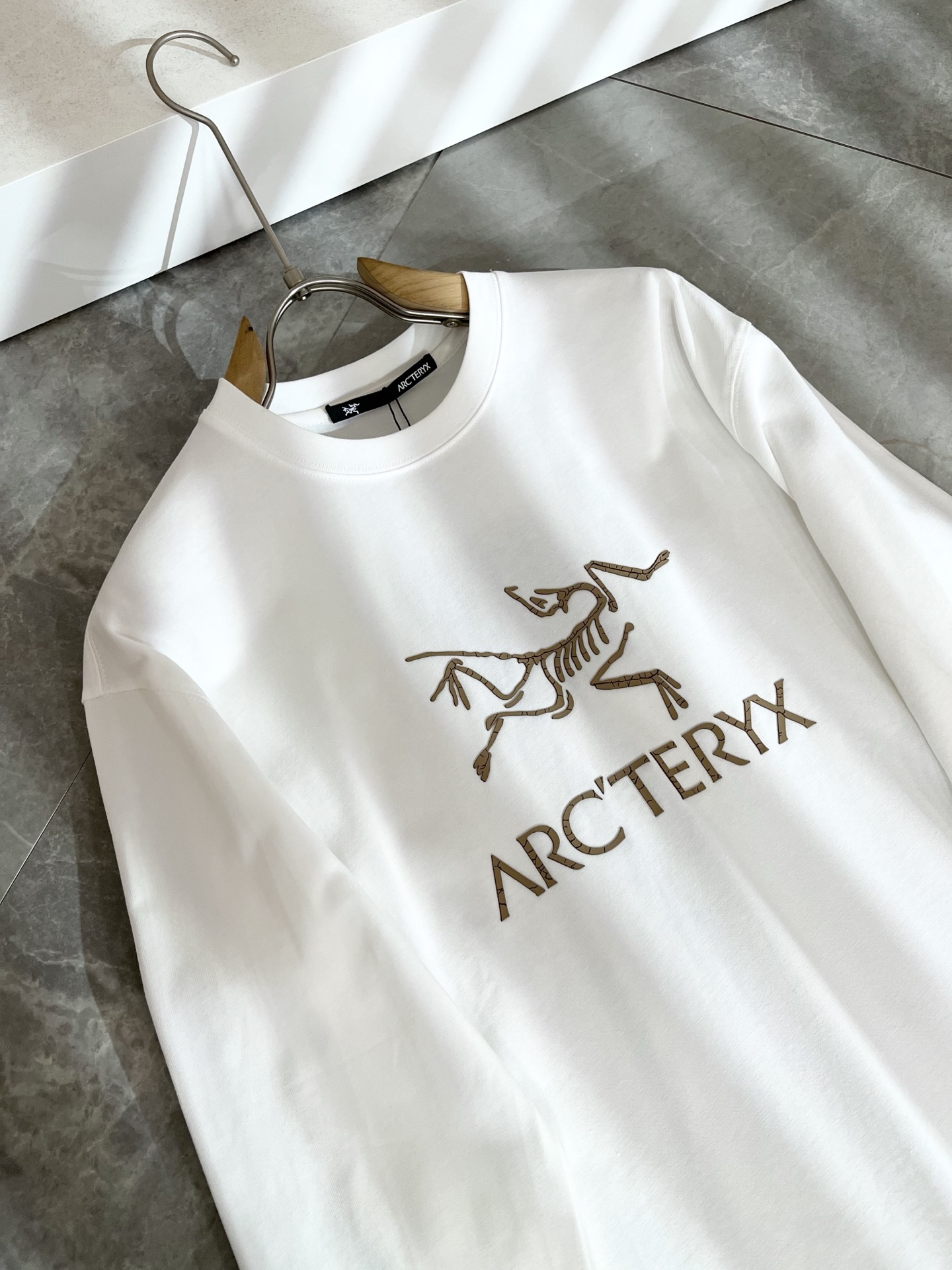 ARCTER*X始*祖鸟 2025秋冬新款男女同款👫休闲打底衫，户外品牌可能大家第一想到的就是加拿大鹅、