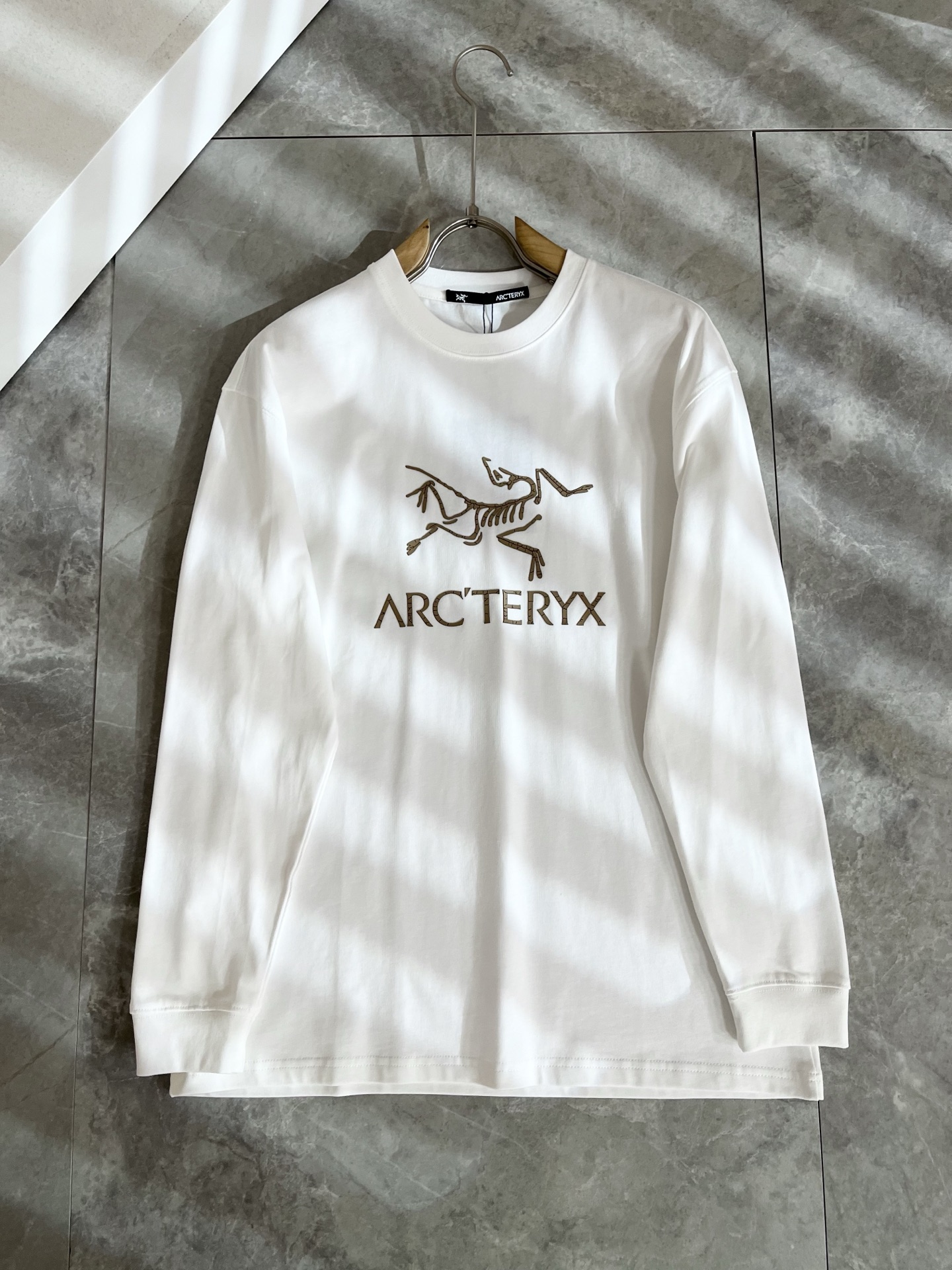 ARCTER*X始*祖鸟 2025秋冬新款男女同款👫休闲打底衫，户外品牌可能大家第一想到的就是加拿大鹅、