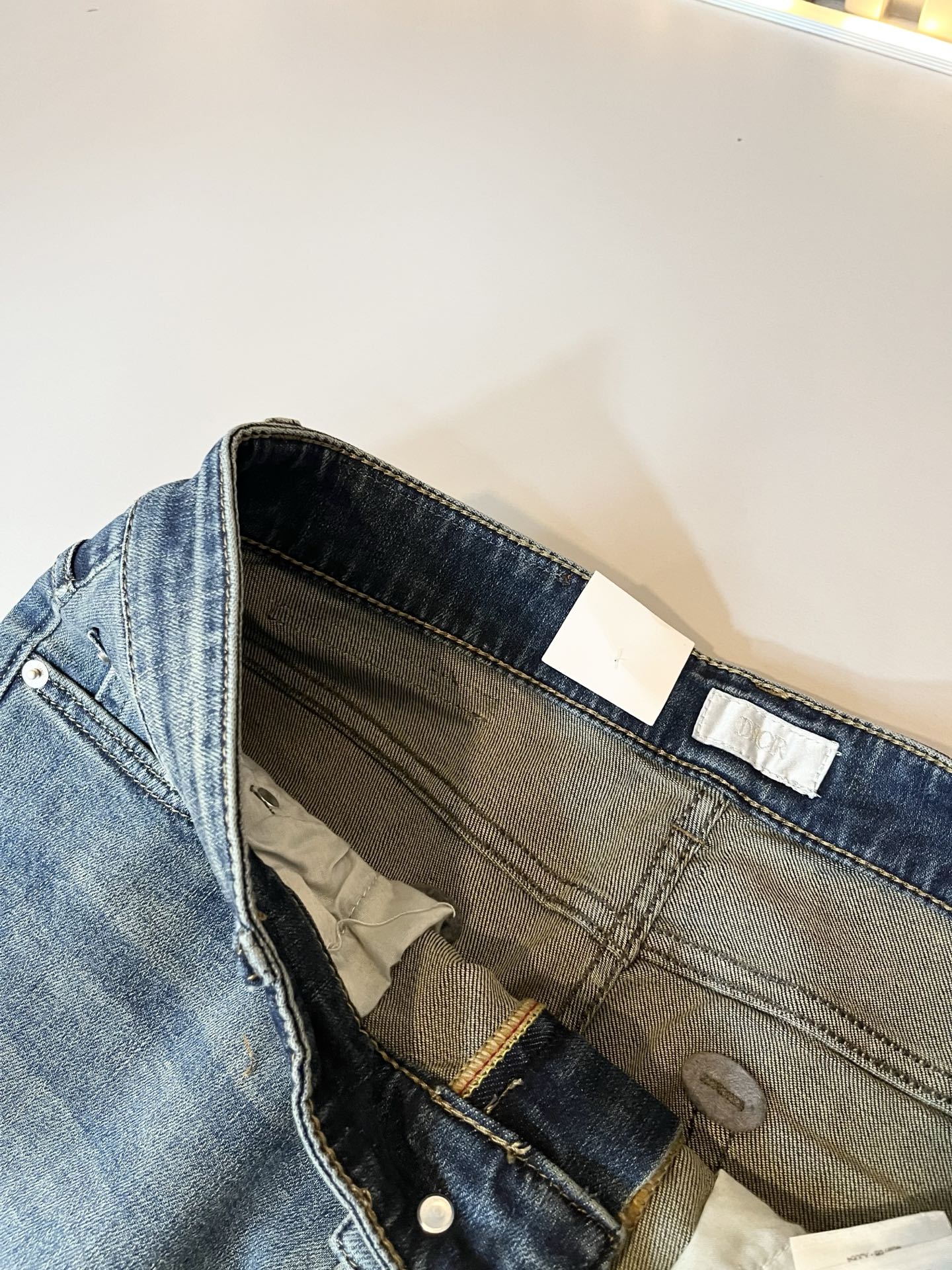 Dio*r 迪家 2025秋冬男士水洗小直筒牛仔裤！贸易公司渠道牛货，品相超赞，时尚圈万能的百搭裤王，欧