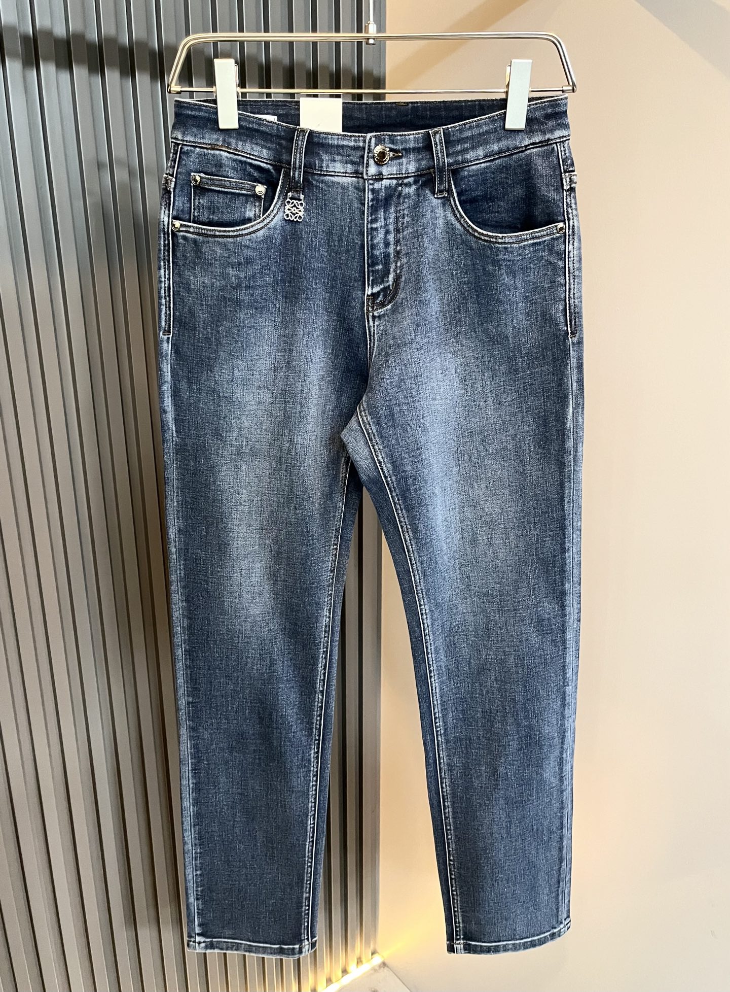 LO*WE/罗*威2025秋冬新品男士时装款高端休闲裤，香港洋行渠道货，日本原厂出品，纯血统品质，完美延