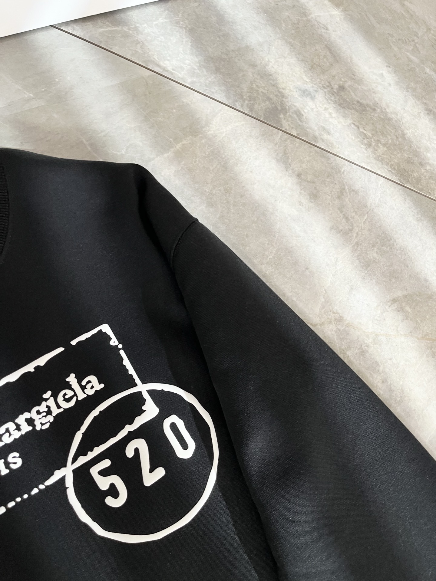 马吉拉 maison margiel 2025秋冬新款男女同款👫休闲卫衣，专柜同步发售！定制专属面料，胸