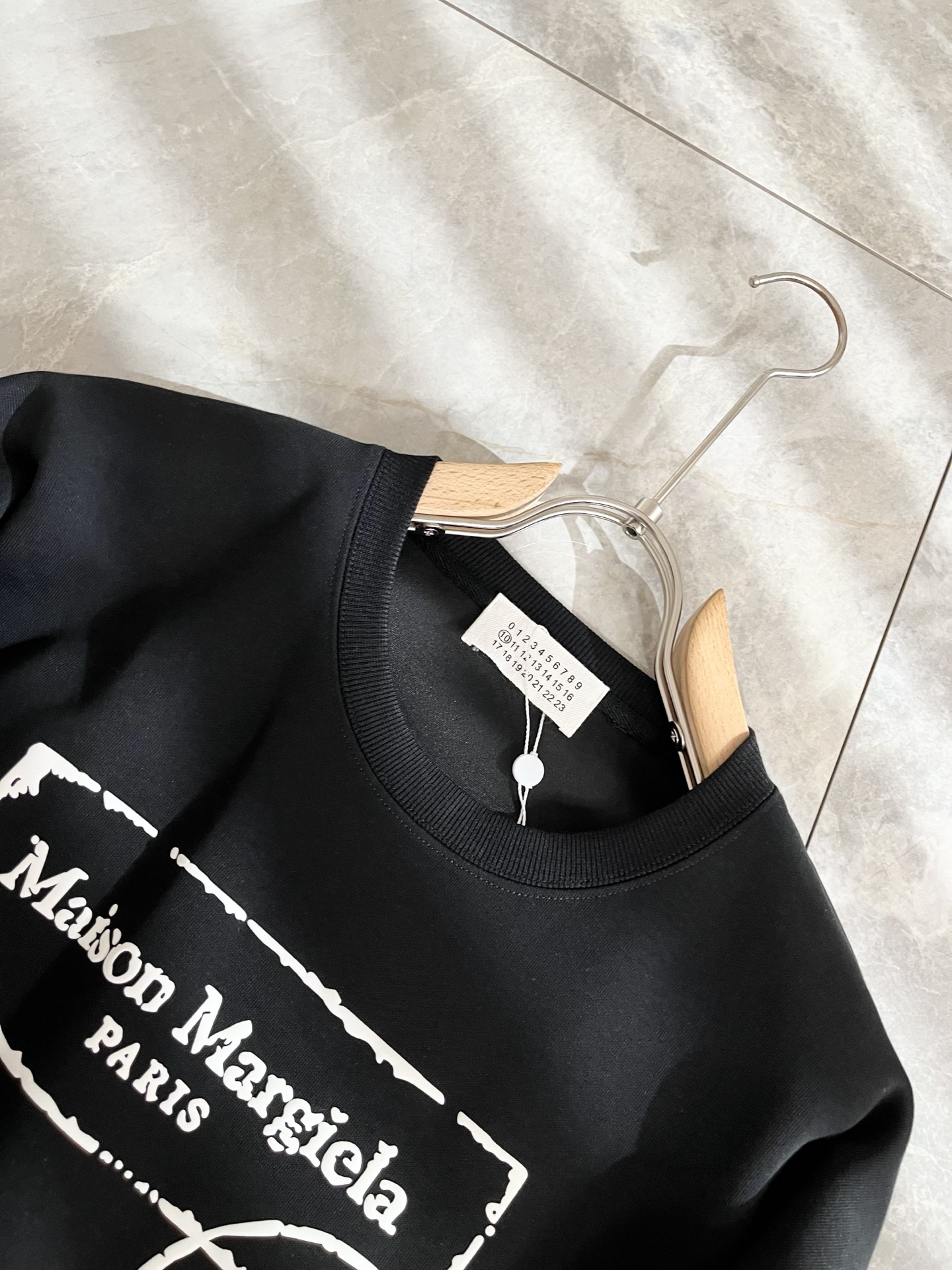 马吉拉 maison margiel 2025秋冬新款男女同款👫休闲卫衣，专柜同步发售！定制专属面料，胸