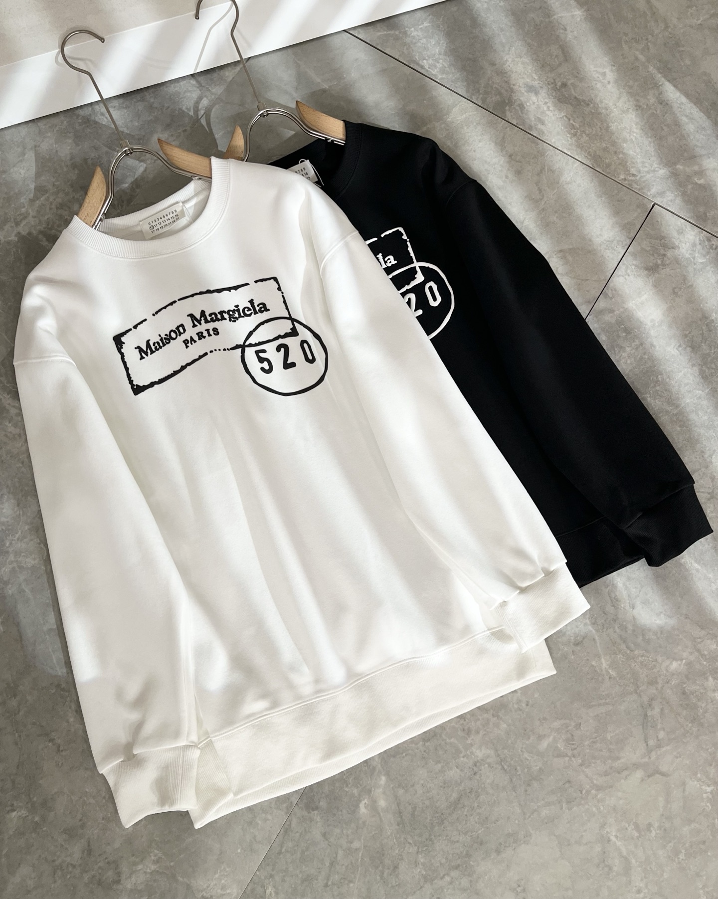 马吉拉 maison margiel 2025秋冬新款男女同款👫休闲卫衣，专柜同步发售！定制专属面料，胸