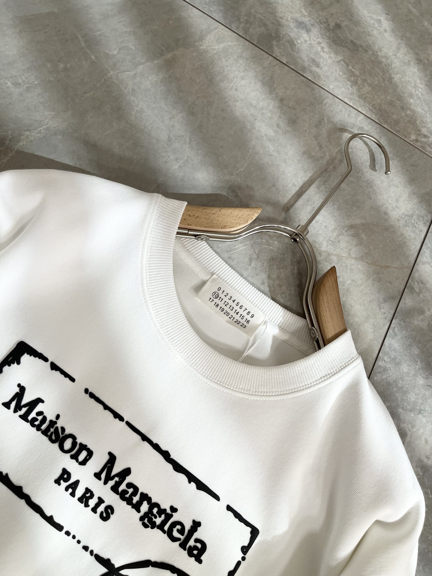 马吉拉 maison margiel 2025秋冬新款男女同款👫休闲卫衣，专柜同步发售！定制专属面料，胸