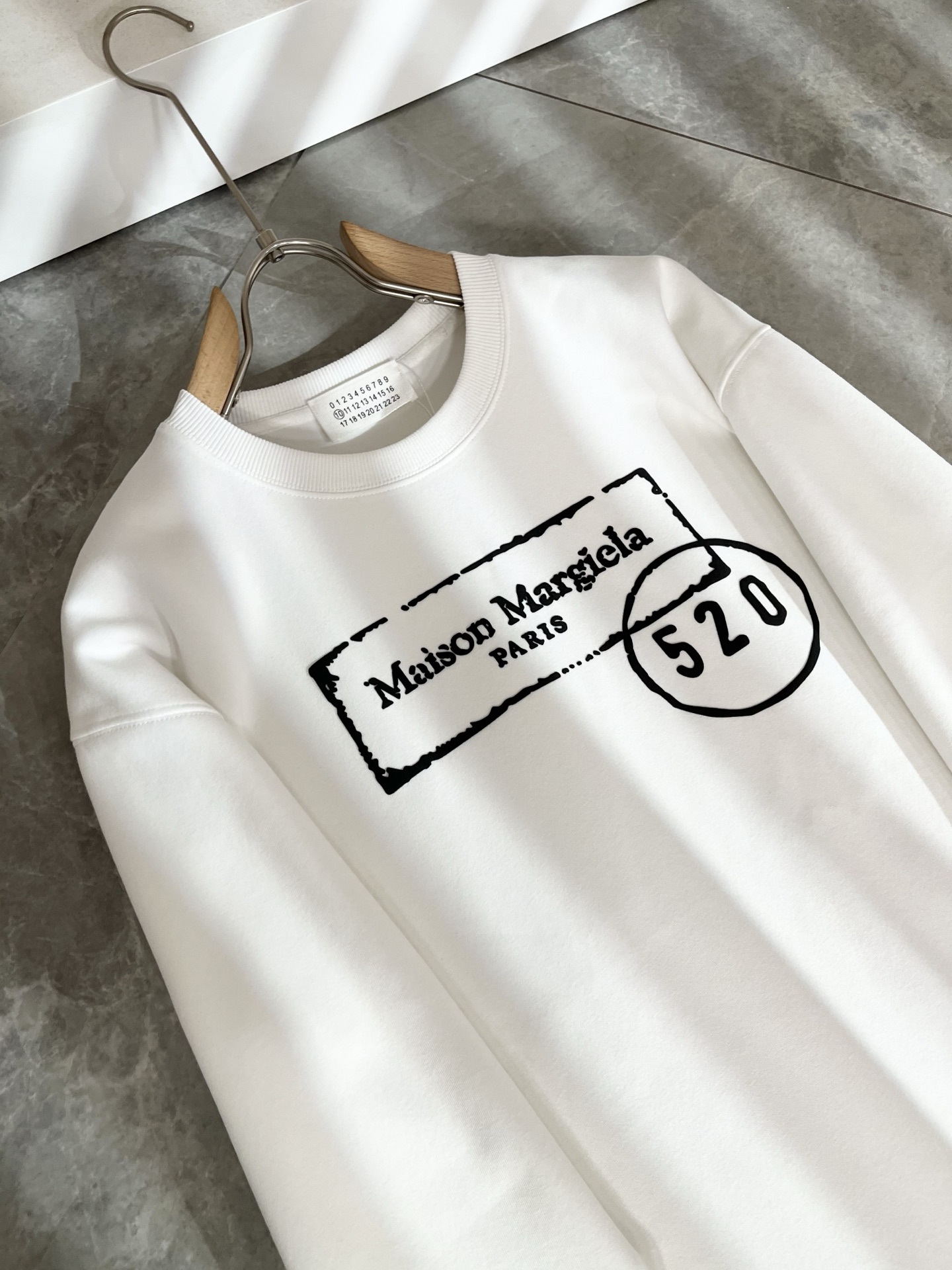 马吉拉 maison margiel 2025秋冬新款男女同款👫休闲卫衣，专柜同步发售！定制专属面料，胸