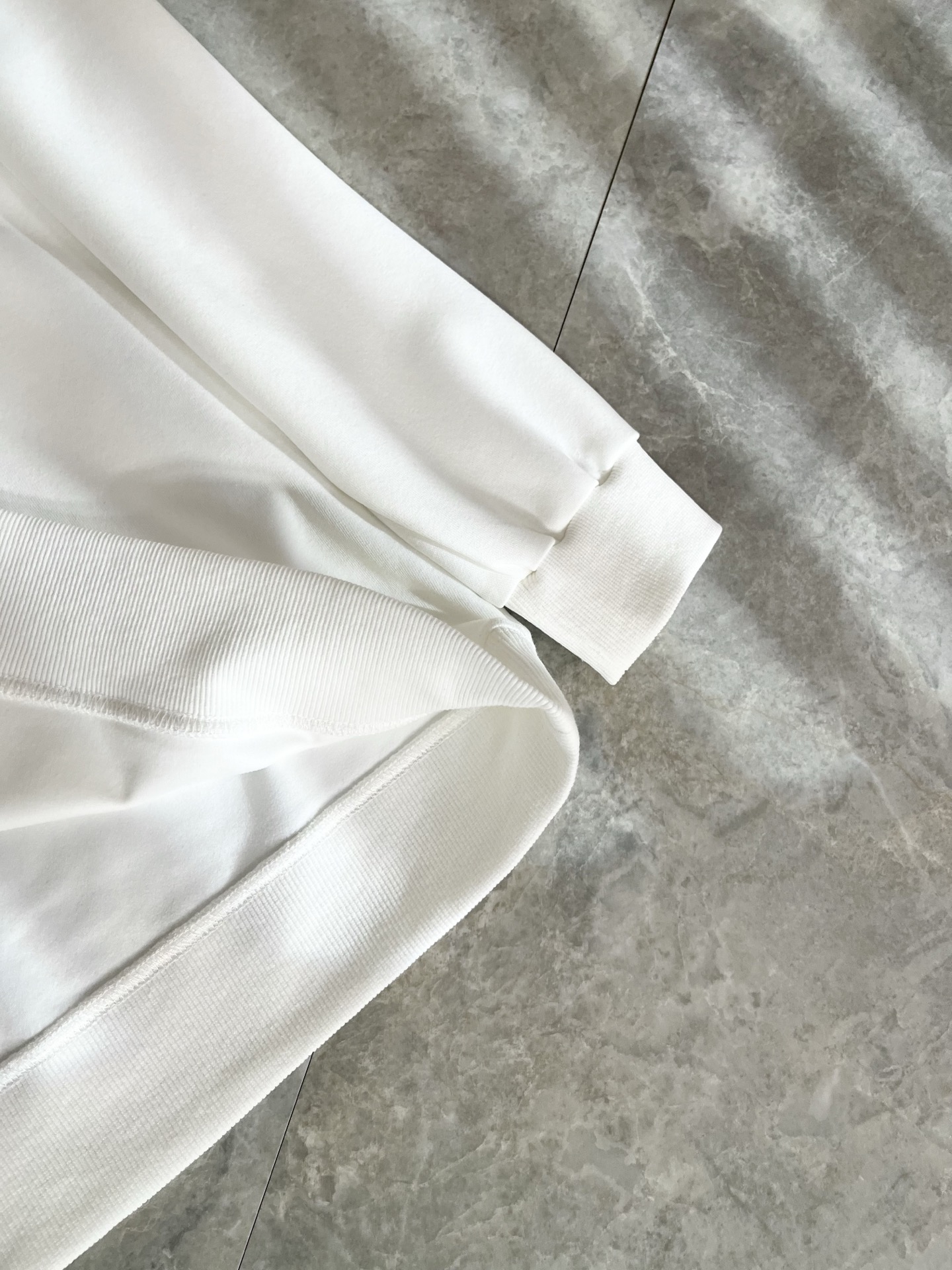 马吉拉 maison margiel 2025秋冬新款男女同款👫休闲卫衣，专柜同步发售！定制专属面料，胸