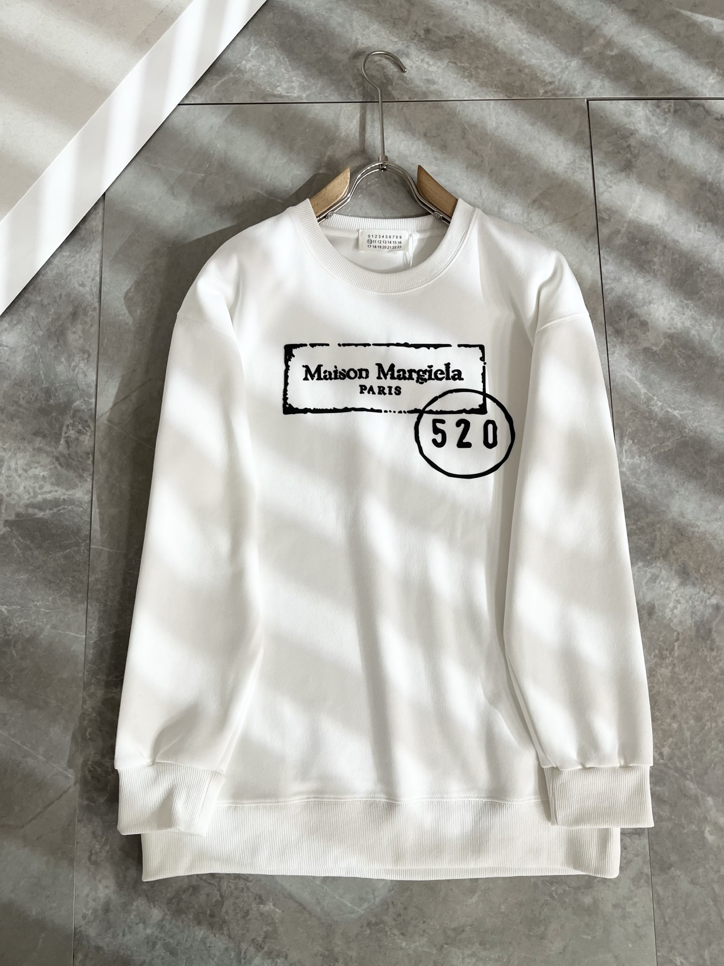 马吉拉 maison margiel 2025秋冬新款男女同款👫休闲卫衣，专柜同步发售！定制专属面料，胸