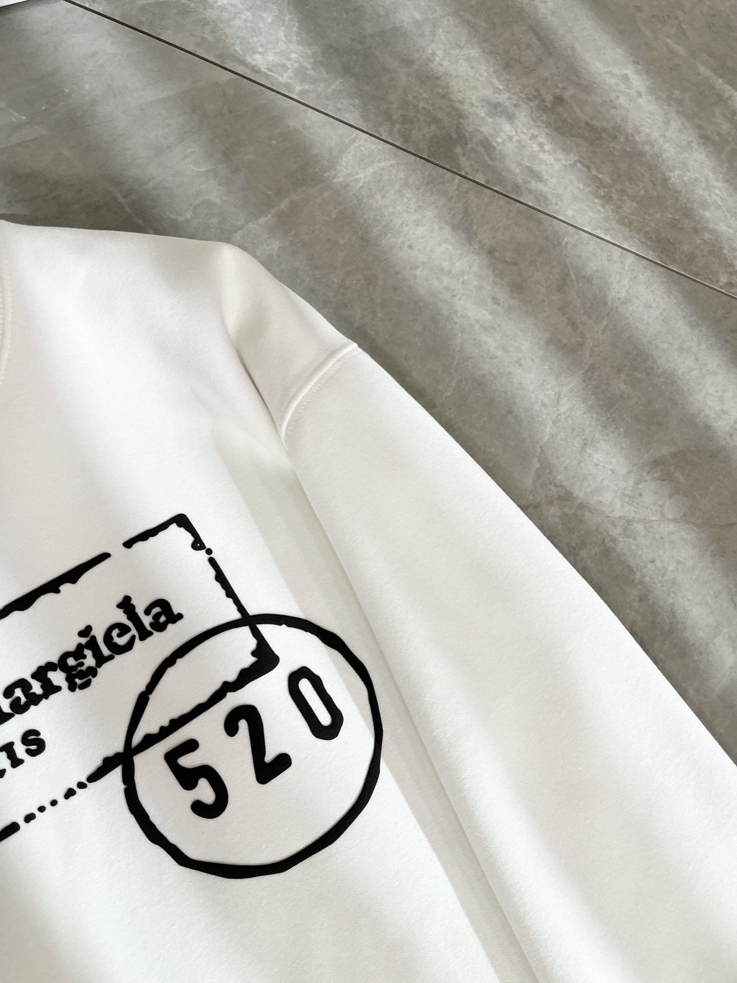 马吉拉 maison margiel 2025秋冬新款男女同款👫休闲卫衣，专柜同步发售！定制专属面料，胸