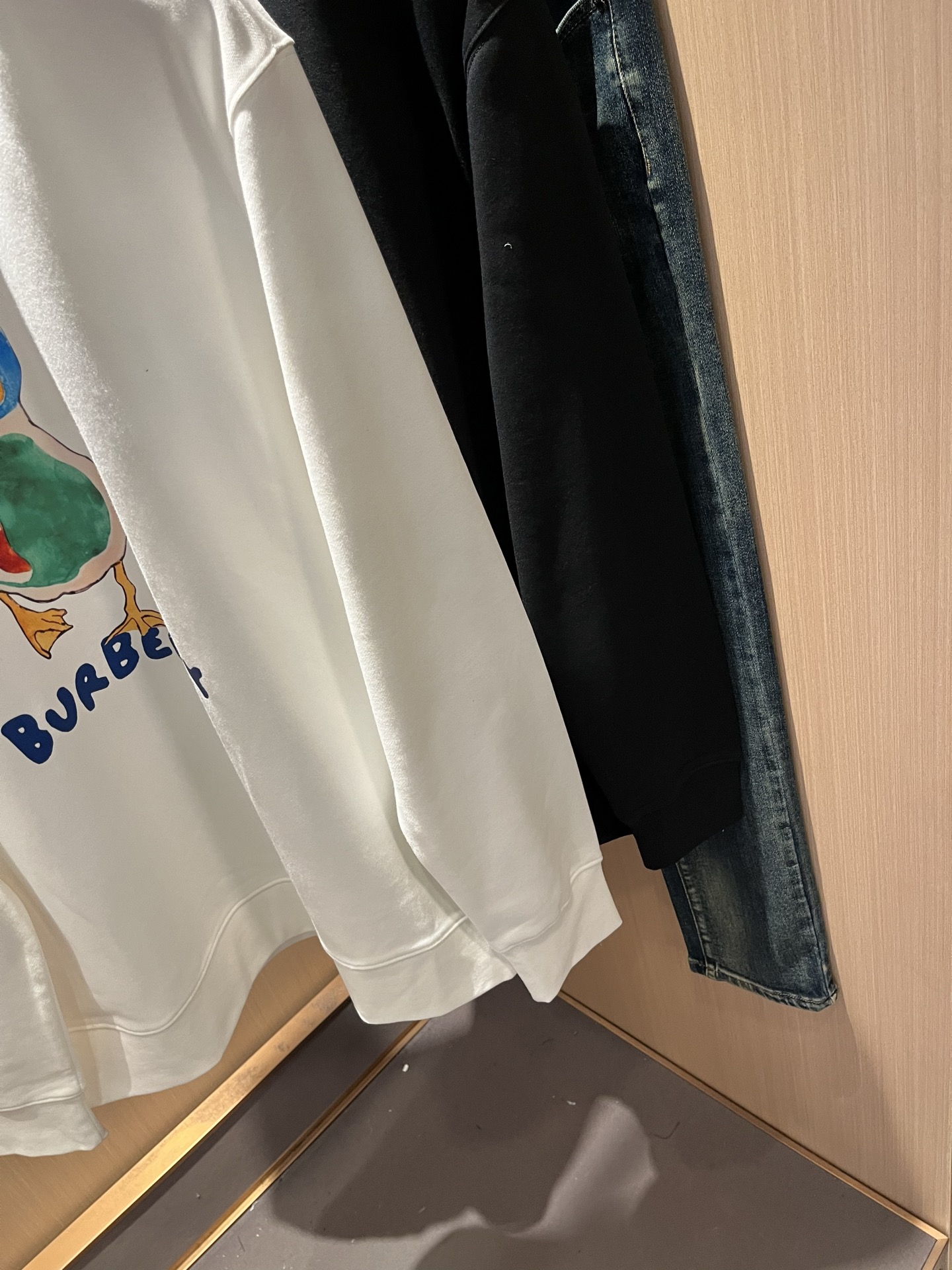 BURBER*Y巴*莉 2025秋冬新款男女同款👫基础休闲百搭棉质圆领卫衣，男女同款卫衣！贸易公司渠道稀