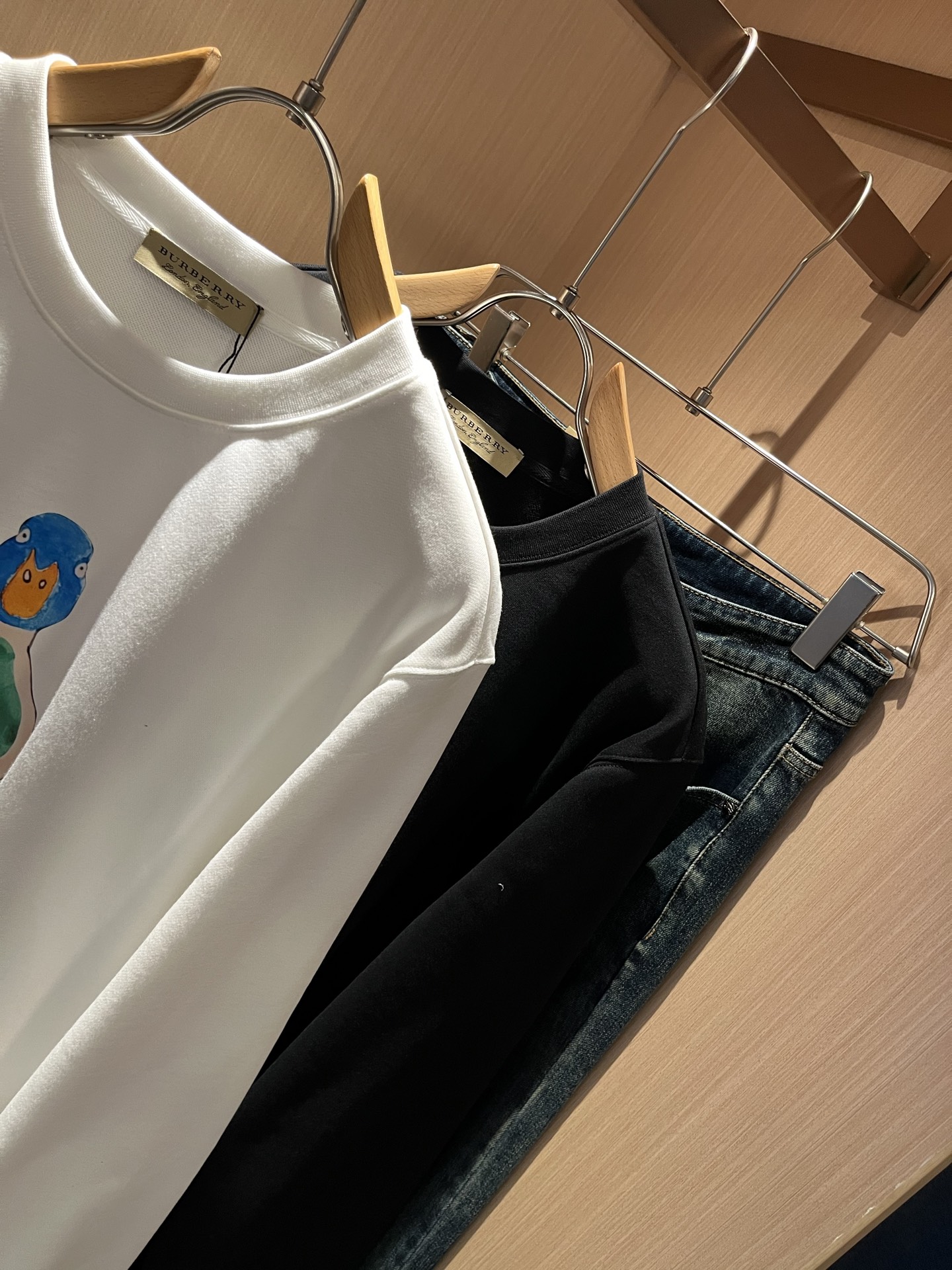 BURBER*Y巴*莉 2025秋冬新款男女同款👫基础休闲百搭棉质圆领卫衣，男女同款卫衣！贸易公司渠道稀