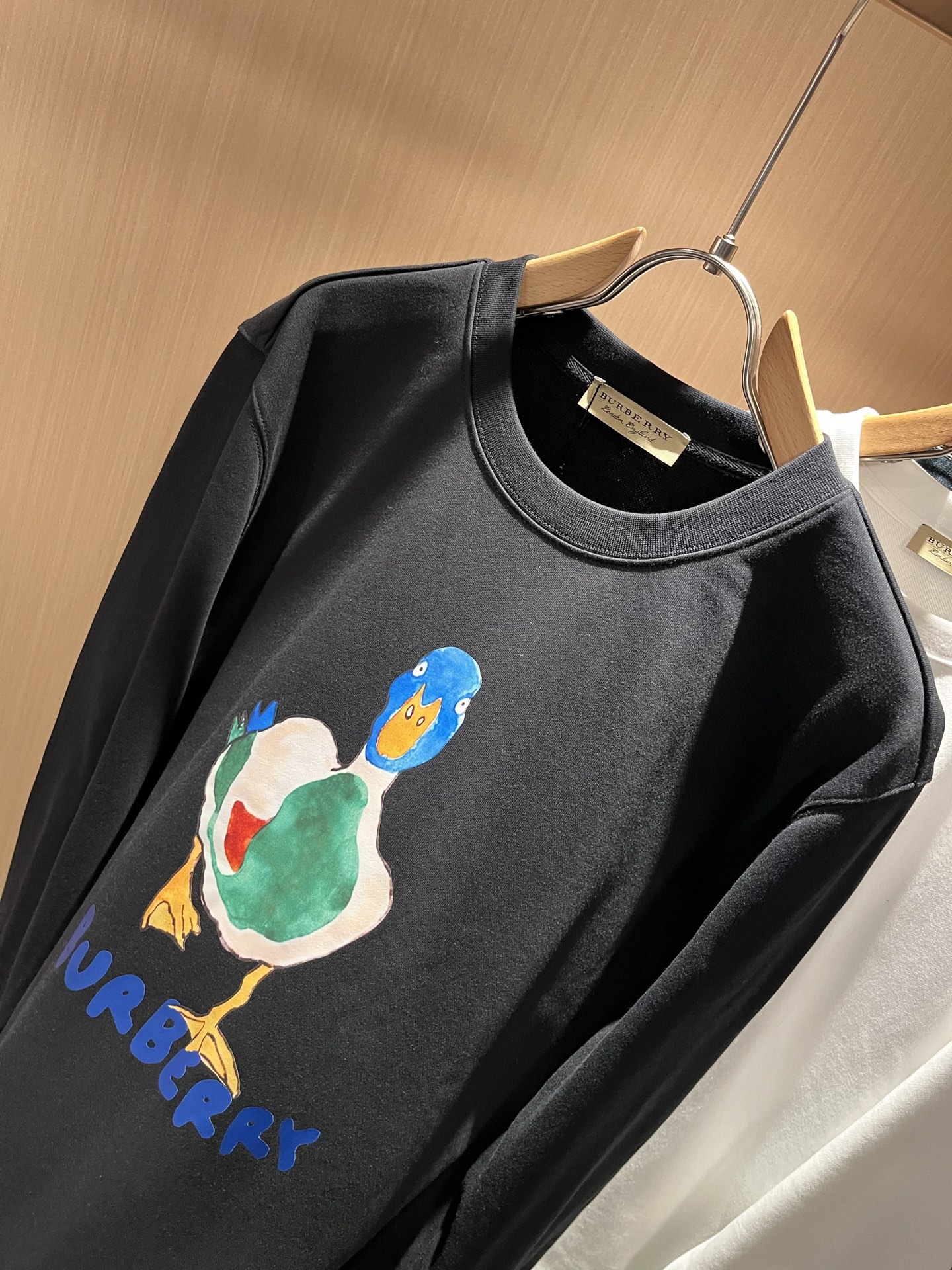 BURBER*Y巴*莉 2025秋冬新款男女同款👫基础休闲百搭棉质圆领卫衣，男女同款卫衣！贸易公司渠道稀