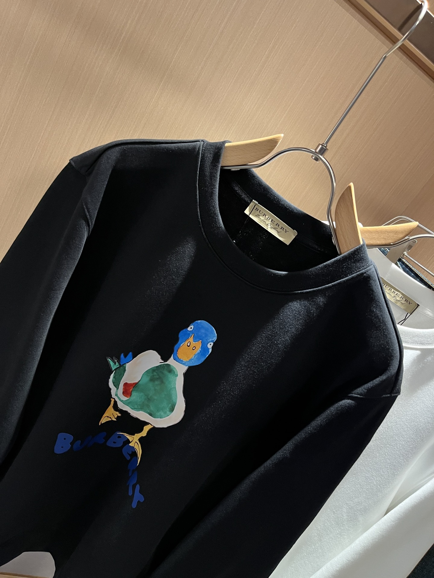 BURBER*Y巴*莉 2025秋冬新款男女同款👫基础休闲百搭棉质圆领卫衣，男女同款卫衣！贸易公司渠道稀