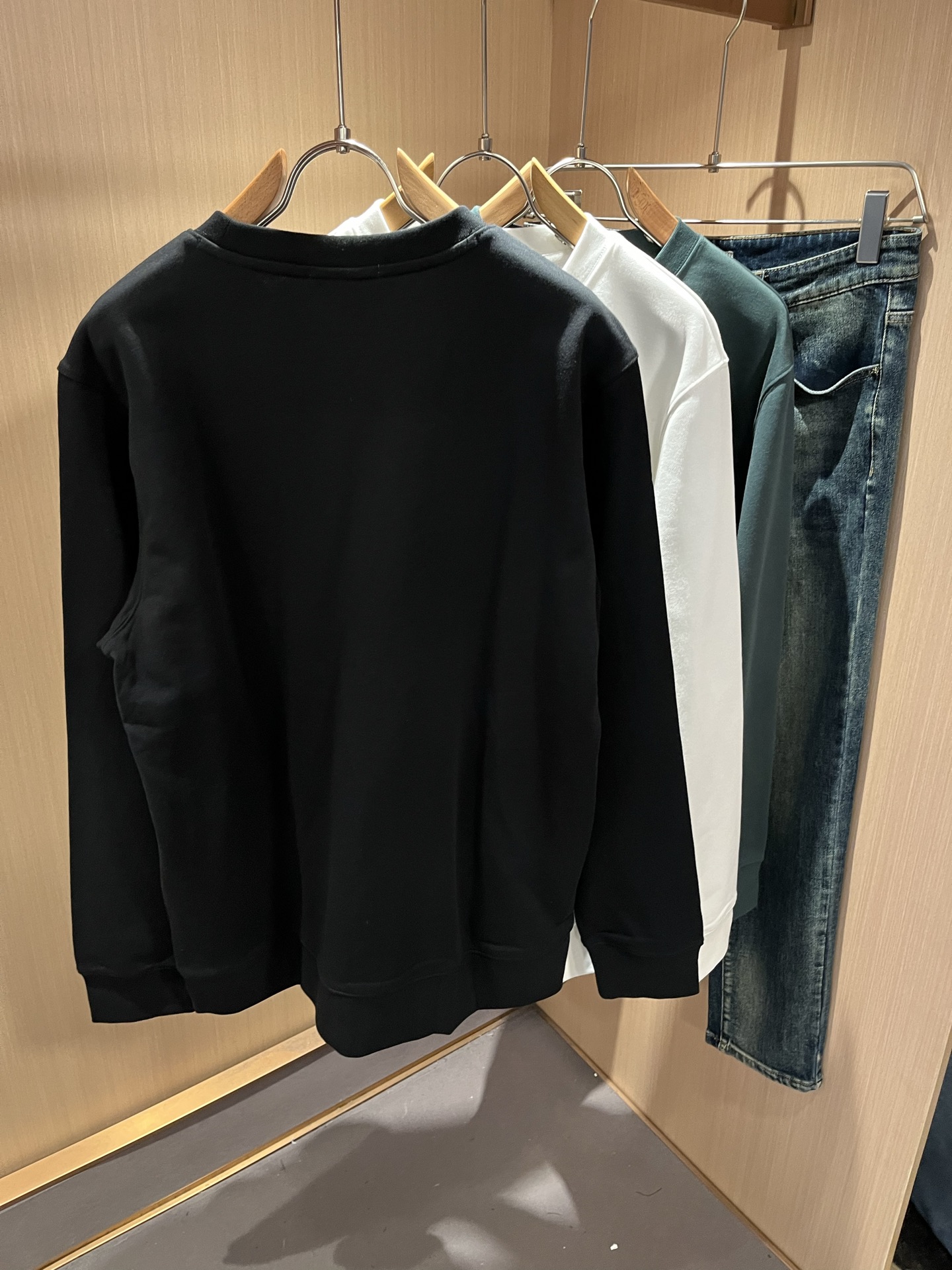 Dio*迪家 2025秋冬新款男女同款👫长袖卫衣，专柜同步发售！定制专属纯棉面料卫衣，定制原版工艺螺纹，