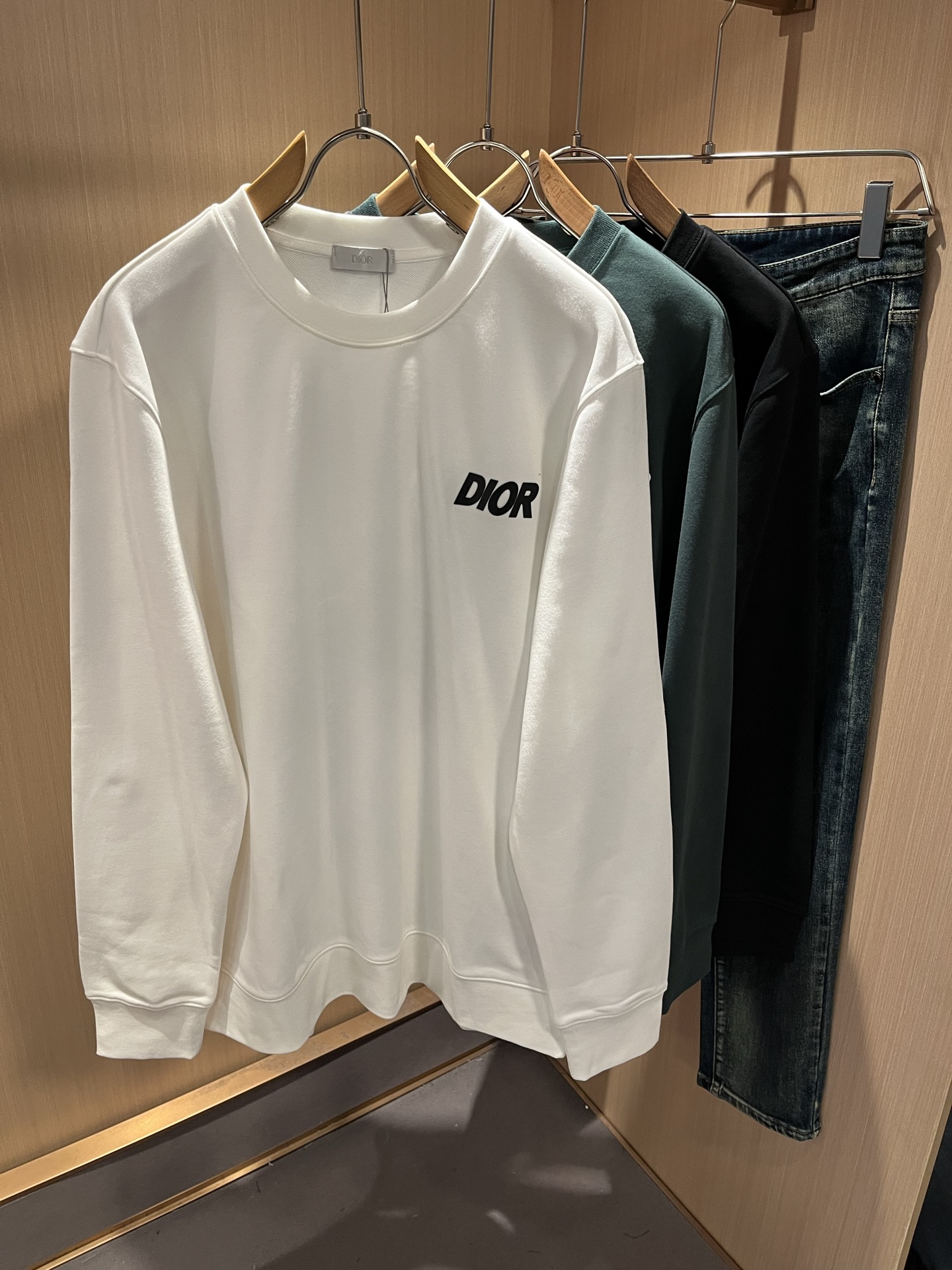 Dio*迪家 2025秋冬新款男女同款👫长袖卫衣，专柜同步发售！定制专属纯棉面料卫衣，定制原版工艺螺纹，