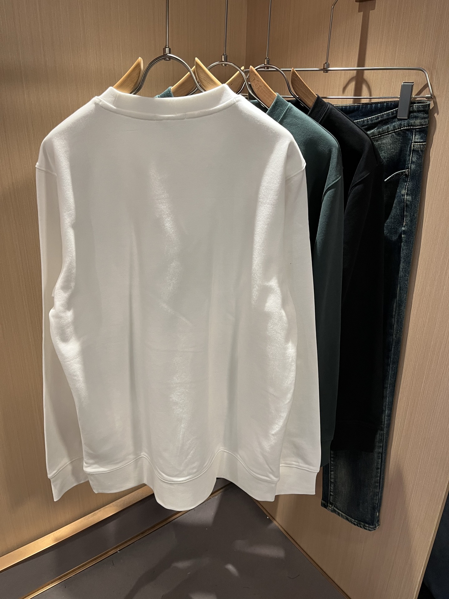 Dio*迪家 2025秋冬新款男女同款👫长袖卫衣，专柜同步发售！定制专属纯棉面料卫衣，定制原版工艺螺纹，