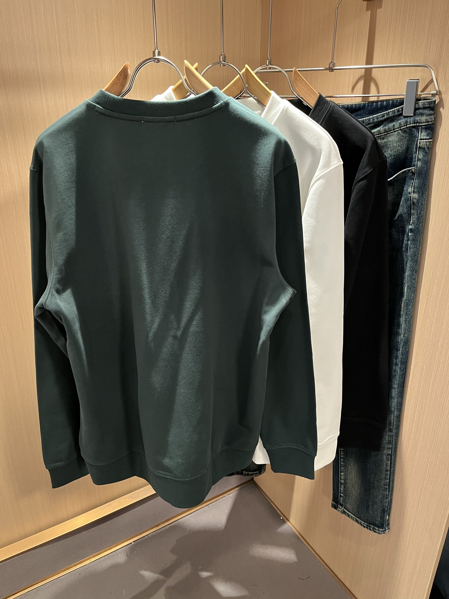 Dio*迪家 2025秋冬新款男女同款👫长袖卫衣，专柜同步发售！定制专属纯棉面料卫衣，定制原版工艺螺纹，