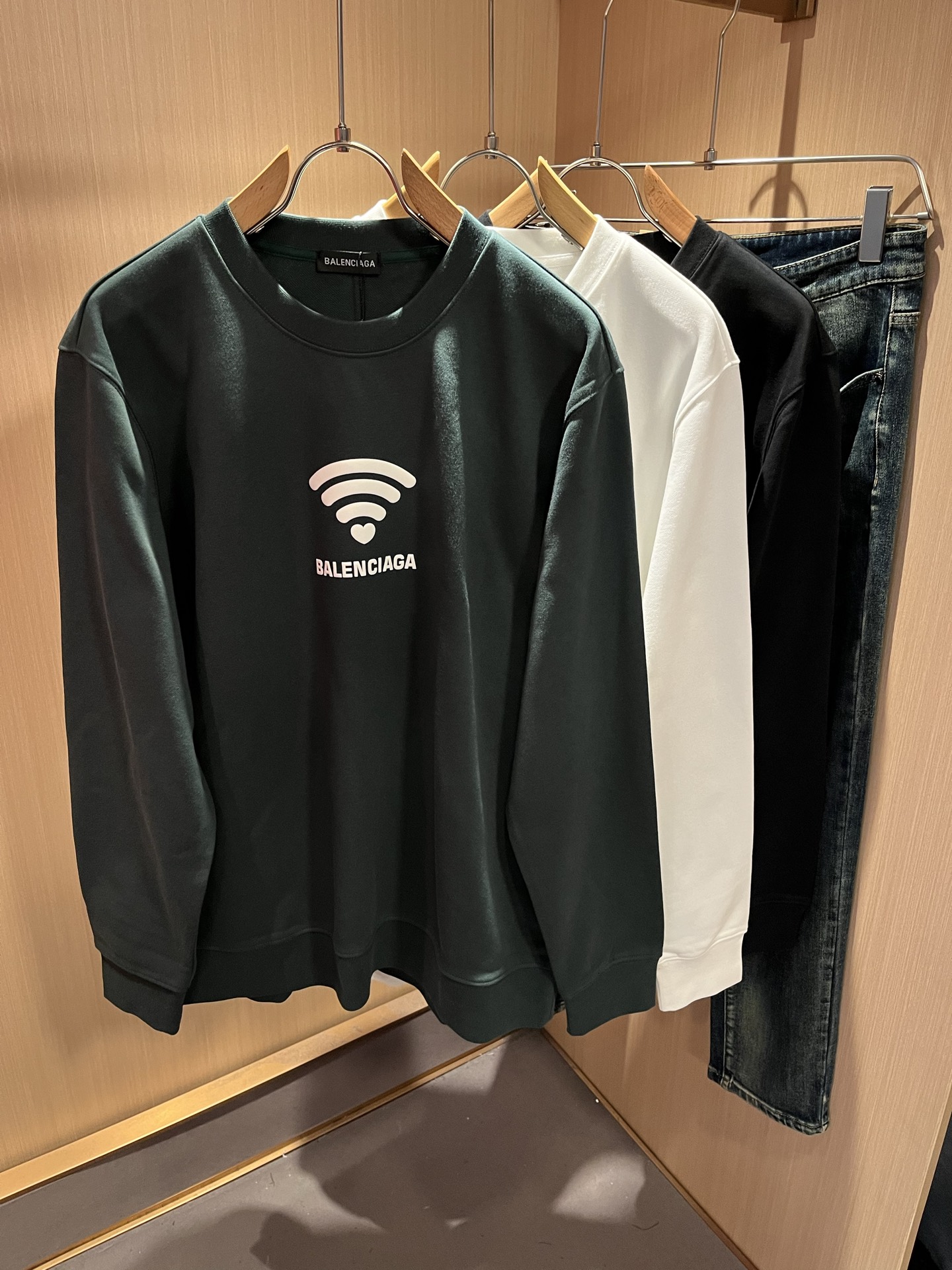 BALENCIA*巴黎*家 2025秋冬最新款百搭卫衣，男女同款👫❤️经典标志图案字母logo图案压胶工