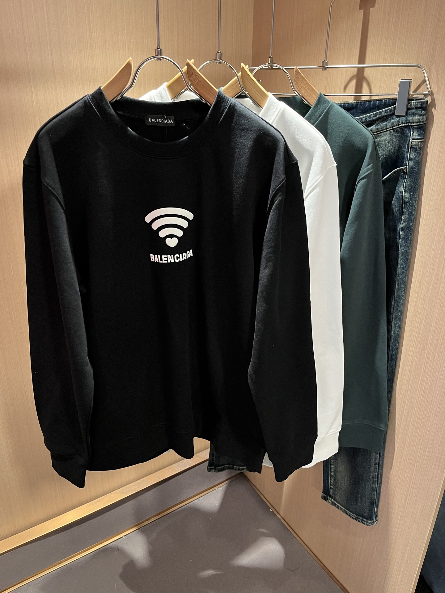 BALENCIA*巴黎*家 2025秋冬最新款百搭卫衣，男女同款👫❤️经典标志图案字母logo图案压胶工