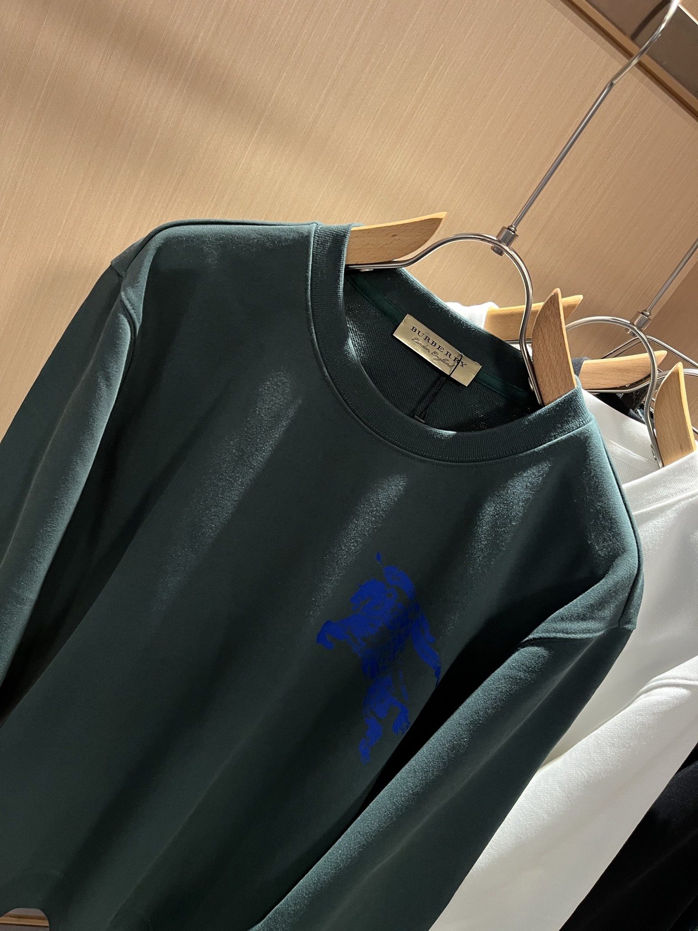 BURBER*Y巴*莉 2025秋冬新款男女同款👫基础休闲百搭棉质圆领卫衣，男女同款卫衣！贸易公司渠道稀