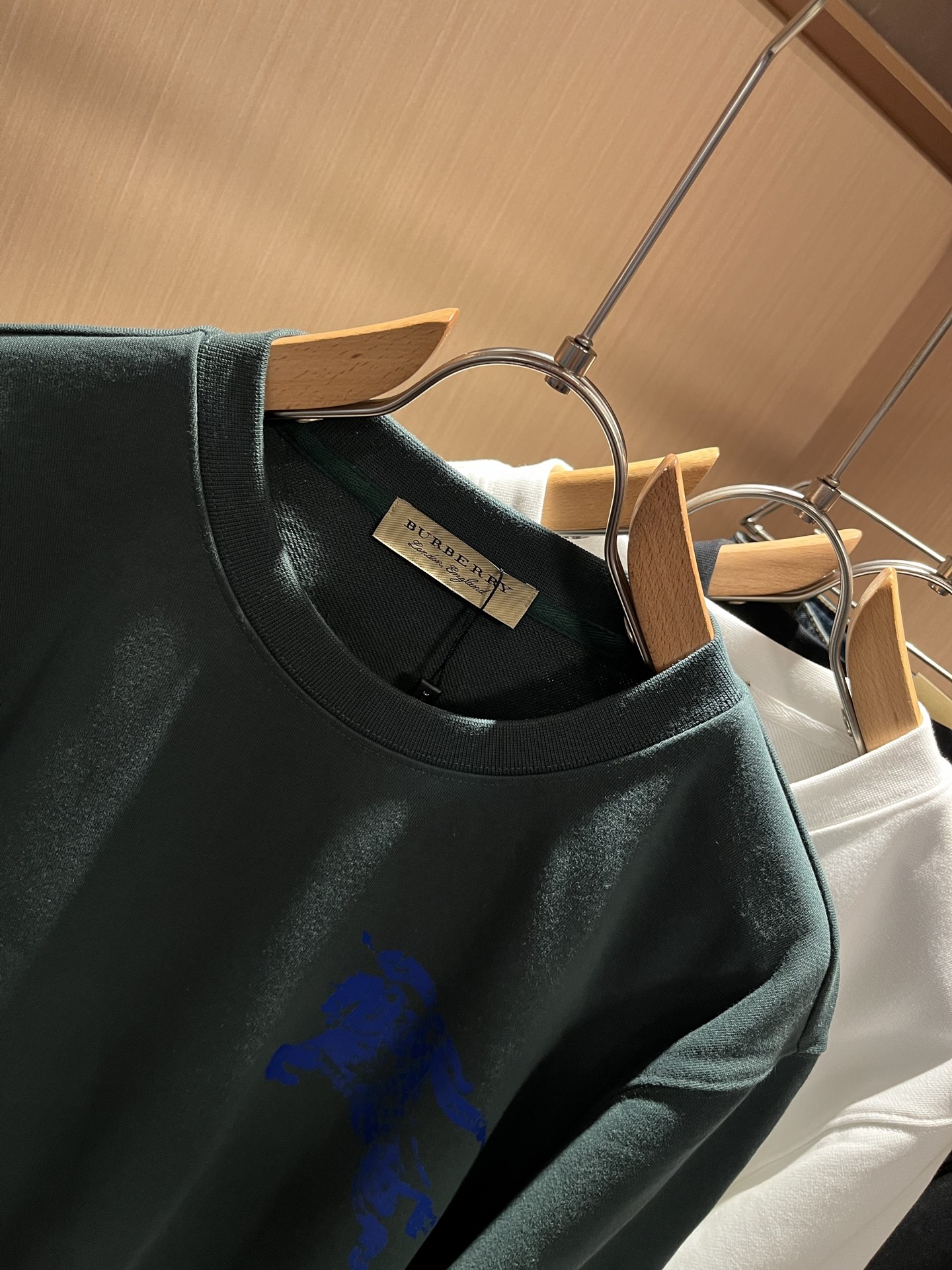 BURBER*Y巴*莉 2025秋冬新款男女同款👫基础休闲百搭棉质圆领卫衣，男女同款卫衣！贸易公司渠道稀