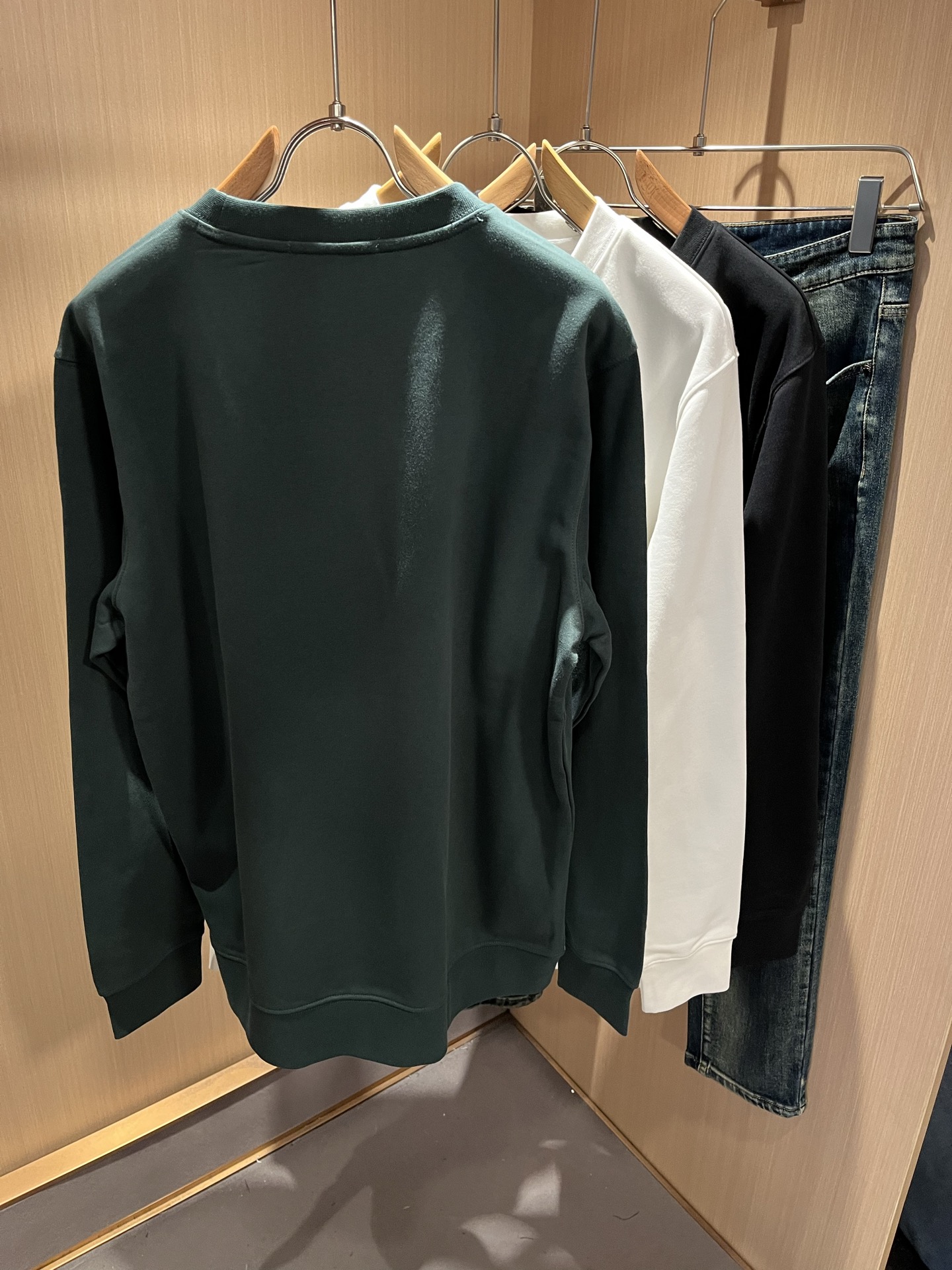 BURBER*Y巴*莉 2025秋冬新款男女同款👫基础休闲百搭棉质圆领卫衣，男女同款卫衣！贸易公司渠道稀