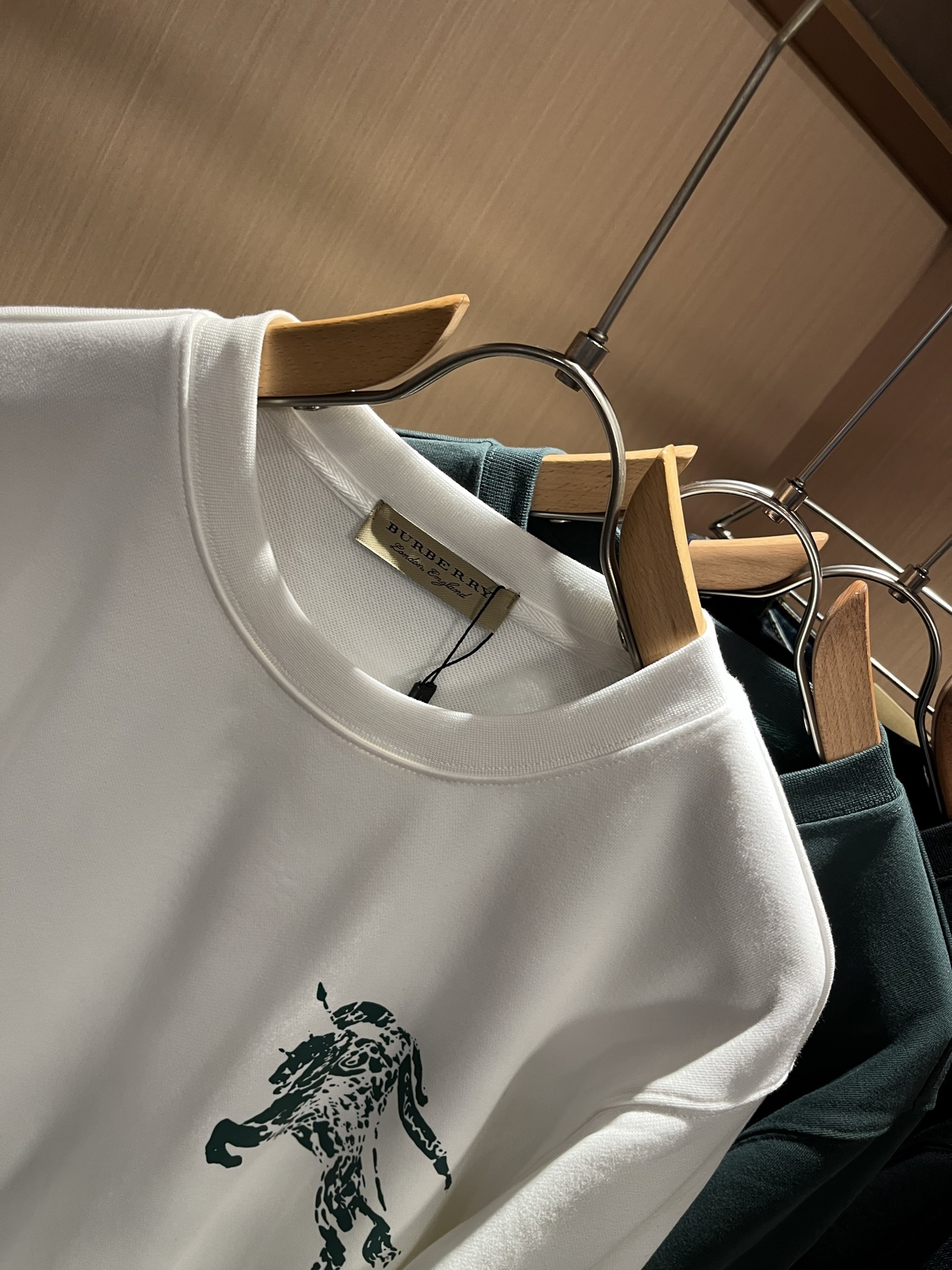 BURBER*Y巴*莉 2025秋冬新款男女同款👫基础休闲百搭棉质圆领卫衣，男女同款卫衣！贸易公司渠道稀