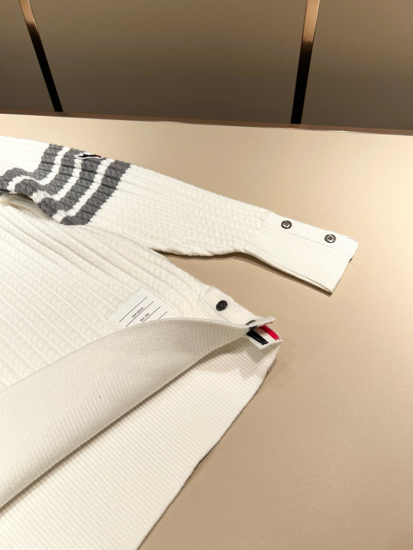 ThomBrow*e汤姆*朗2025秋冬新款男女同款👫针织羊毛衫，今年的专柜新品，男女同款👫超软羊毛面料