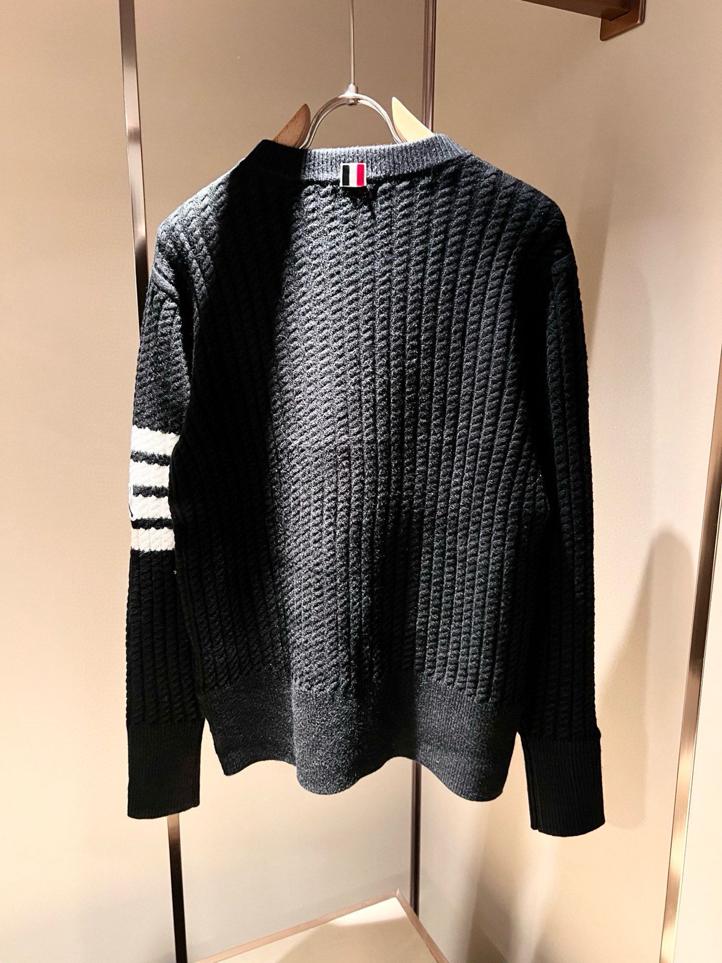 ThomBrow*e汤姆*朗2025秋冬新款男女同款👫针织羊毛衫，今年的专柜新品，男女同款👫超软羊毛面料