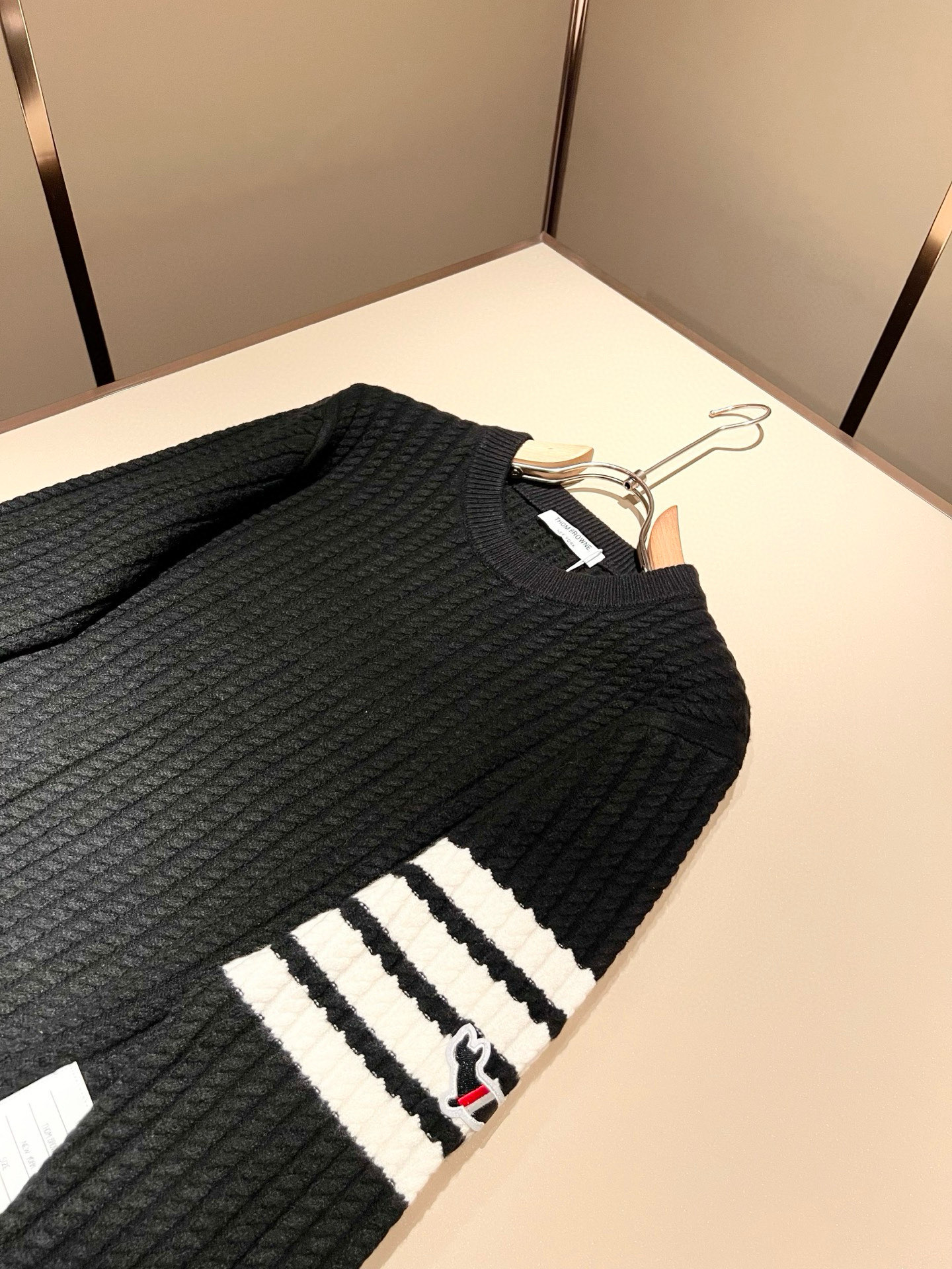 ThomBrow*e汤姆*朗2025秋冬新款男女同款👫针织羊毛衫，今年的专柜新品，男女同款👫超软羊毛面料