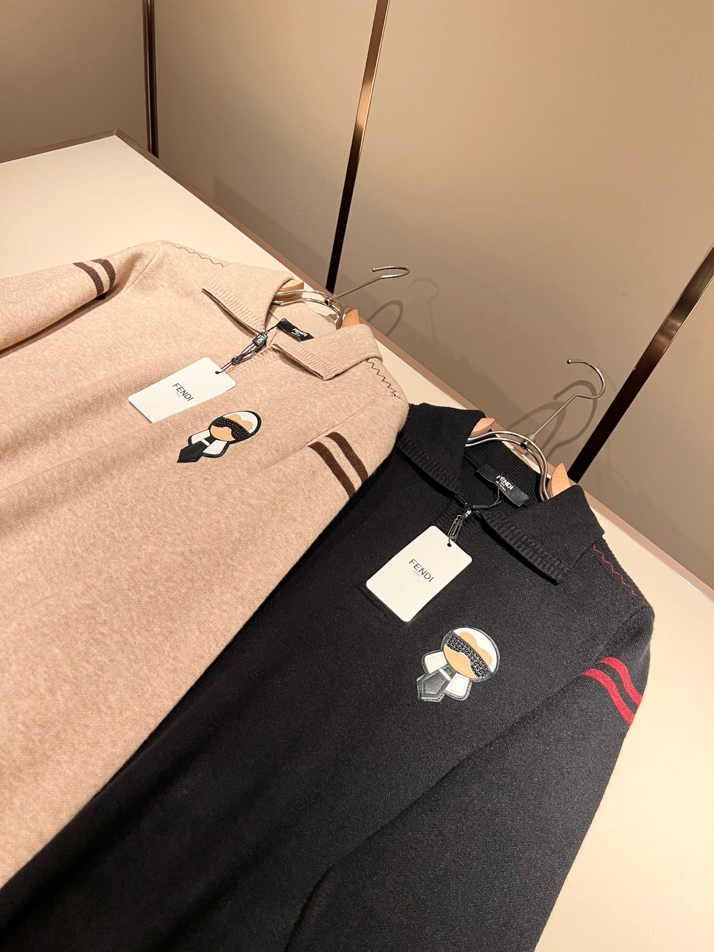 FEN*I 芬*迪2025秋冬新款FD家族男女同款拉链款高领针织羊毛开衫，男女同款👫百搭。意大利原厂订单