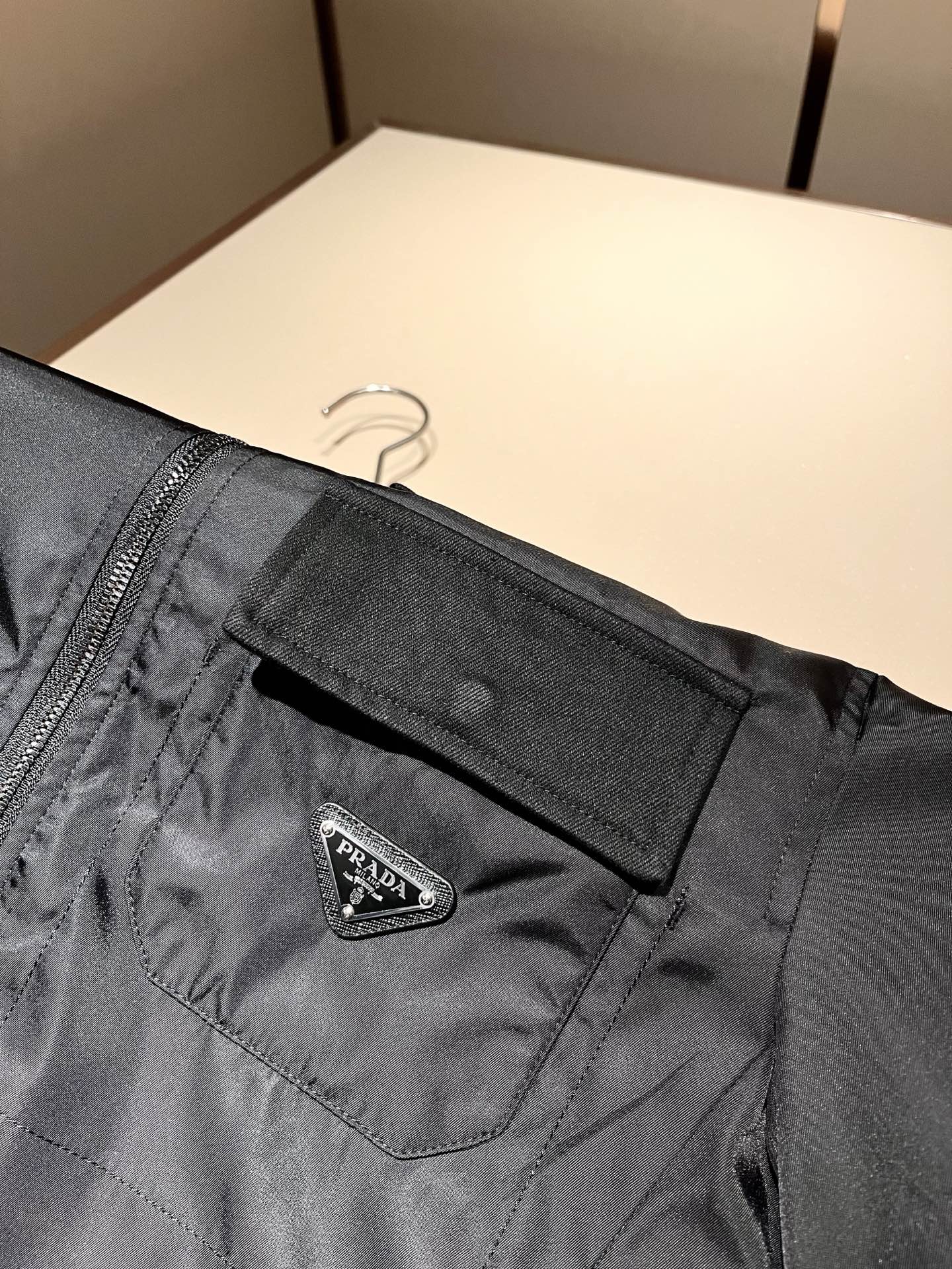 PRAD*A普*达2025秋冬休闲夹克外套，最新时尚休闲拉链夹克，时尚夹克外套!贸易公司渠道稀出，同步官