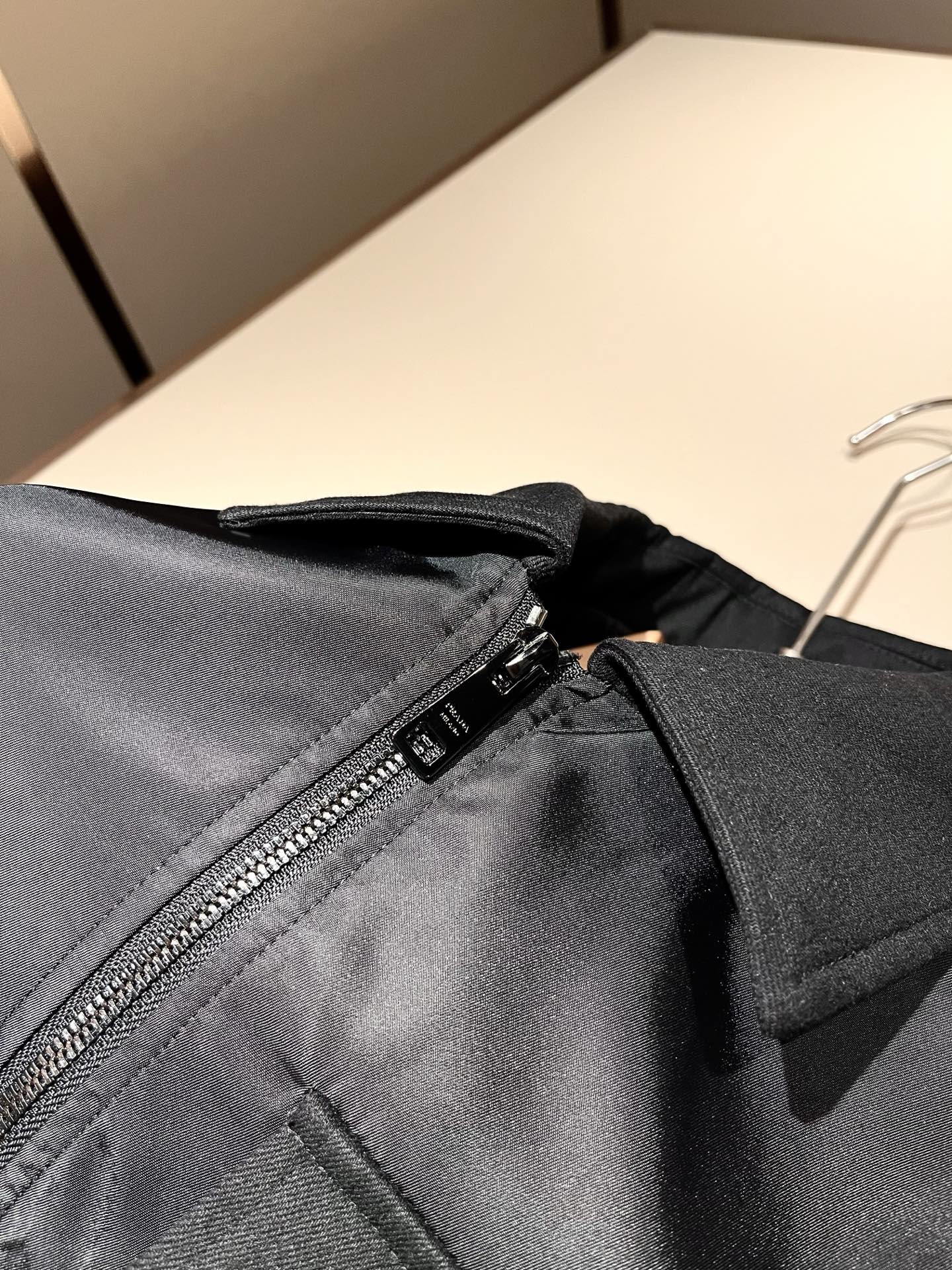 PRAD*A普*达2025秋冬休闲夹克外套，最新时尚休闲拉链夹克，时尚夹克外套!贸易公司渠道稀出，同步官