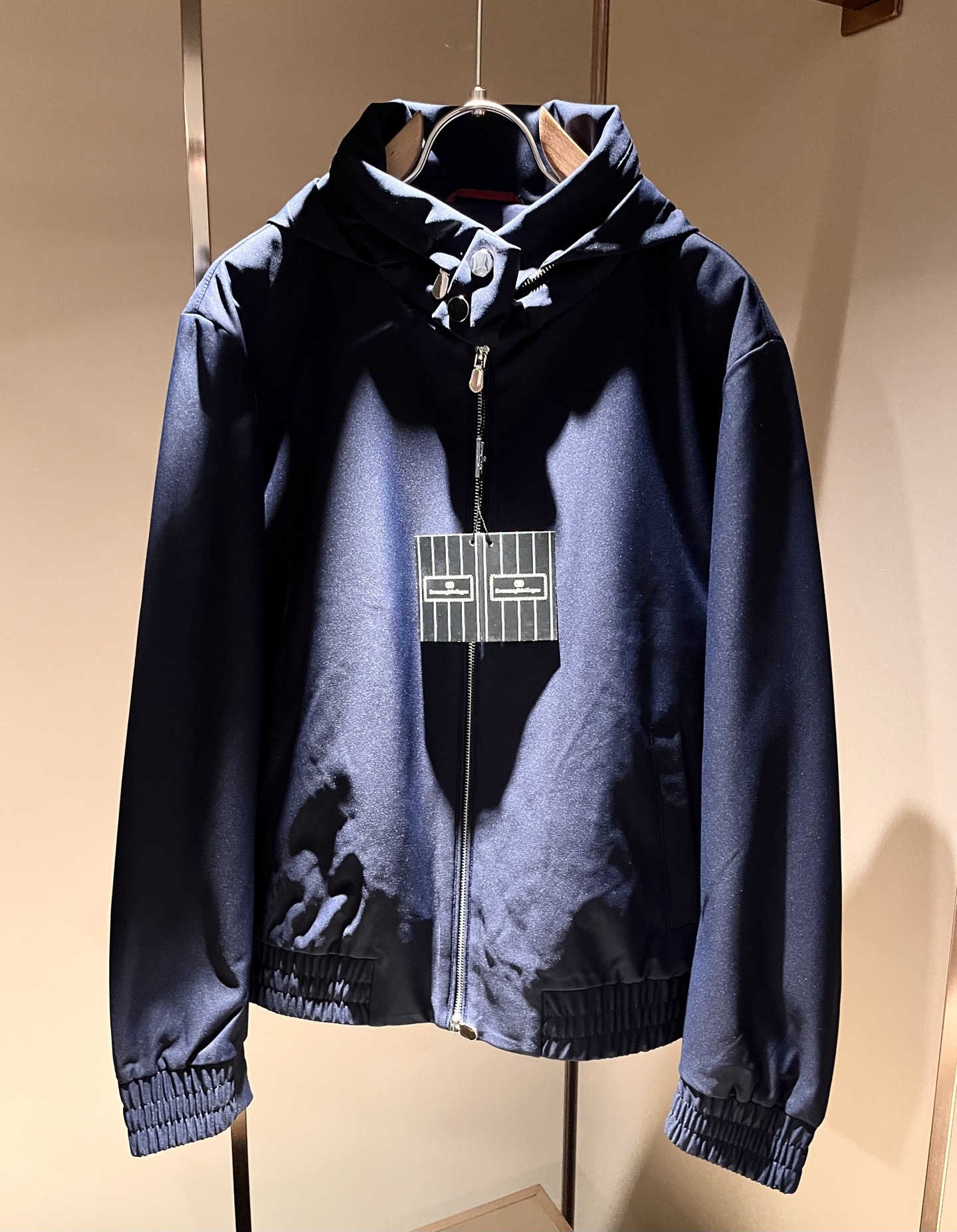 Ermenegildo Zeg*a杰*亚 2025秋冬新款男士夹克外套，外贸公司订单！客供聚酯纤维材质，