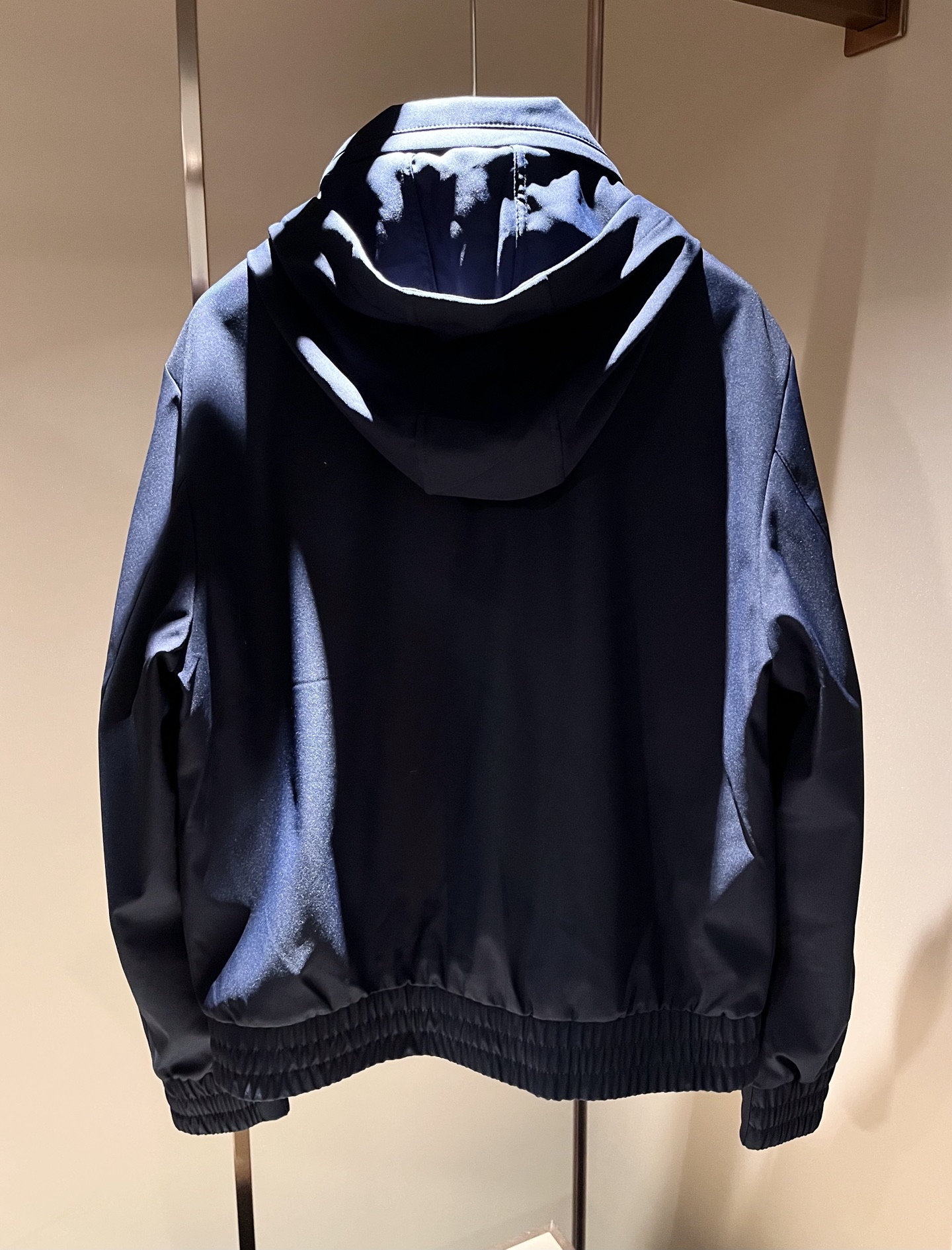 Ermenegildo Zeg*a杰*亚 2025秋冬新款男士夹克外套，外贸公司订单！客供聚酯纤维材质，