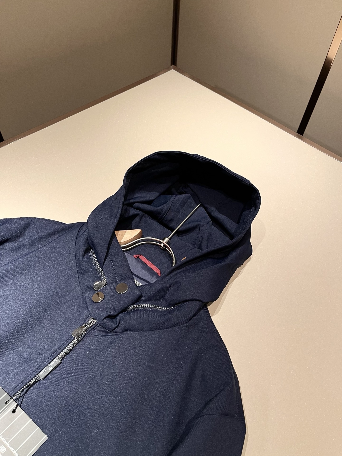 Ermenegildo Zeg*a杰*亚 2025秋冬新款男士夹克外套，外贸公司订单！客供聚酯纤维材质，