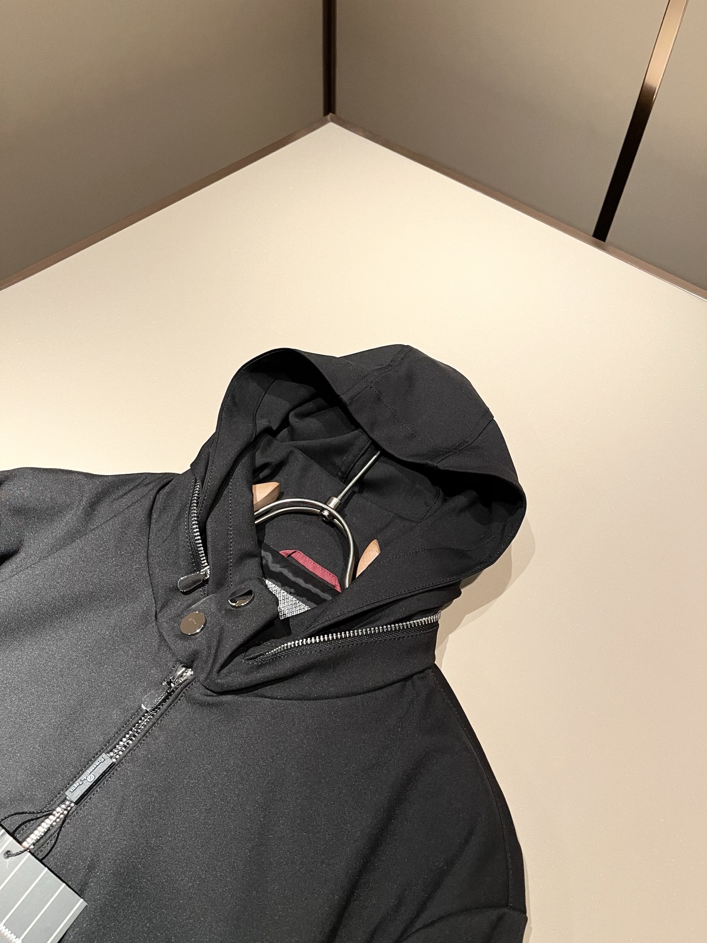 Ermenegildo Zeg*a杰*亚 2025秋冬新款男士夹克外套，外贸公司订单！客供聚酯纤维材质，