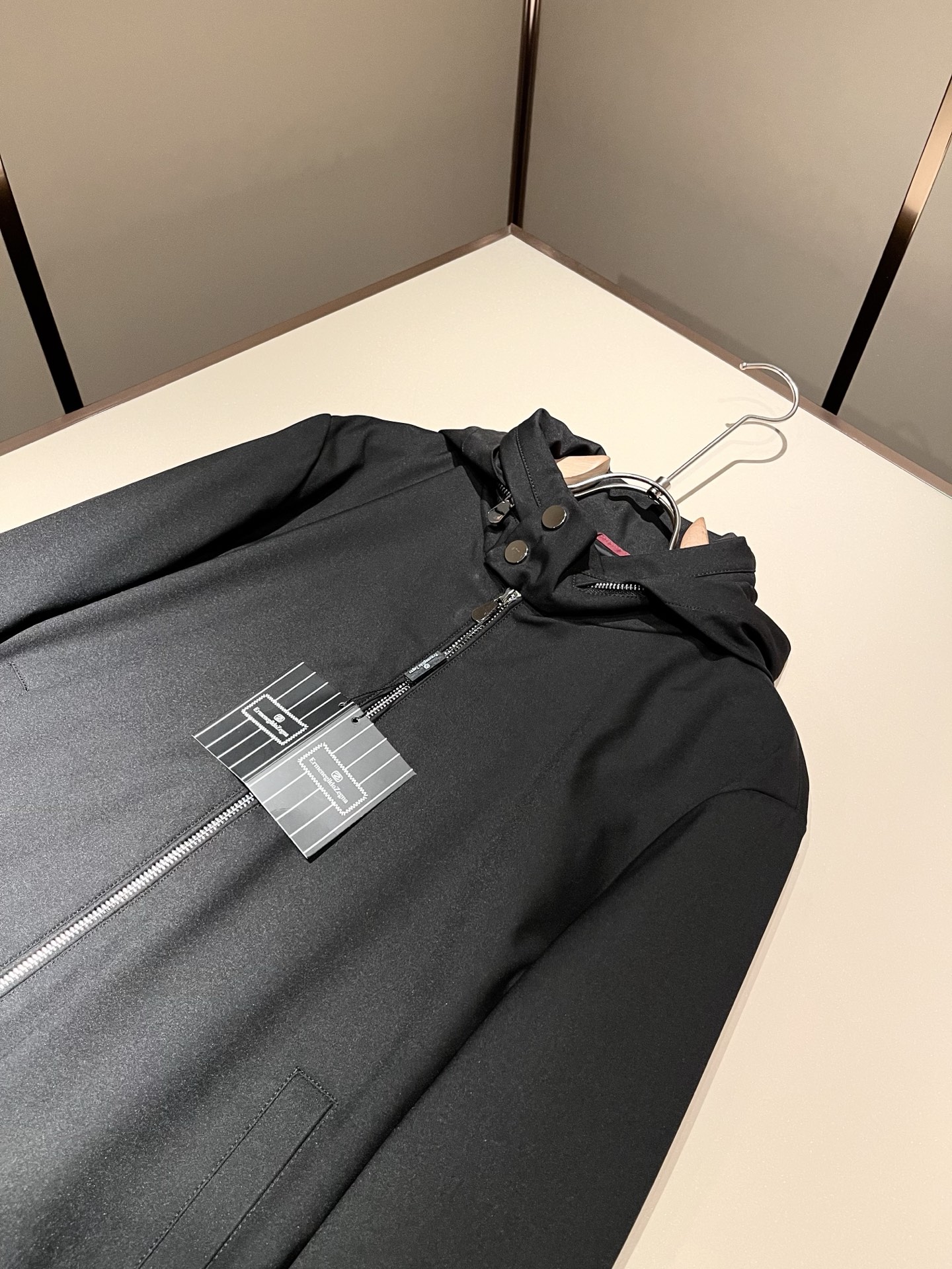 Ermenegildo Zeg*a杰*亚 2025秋冬新款男士夹克外套，外贸公司订单！客供聚酯纤维材质，