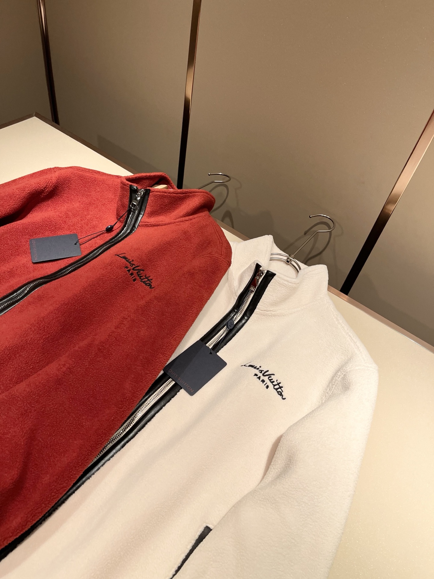 Louis Vuit*on 路易*登 2025秋冬新款轻奢男女同款👫摇粒绒夹克外套，路易家族的新高端，细