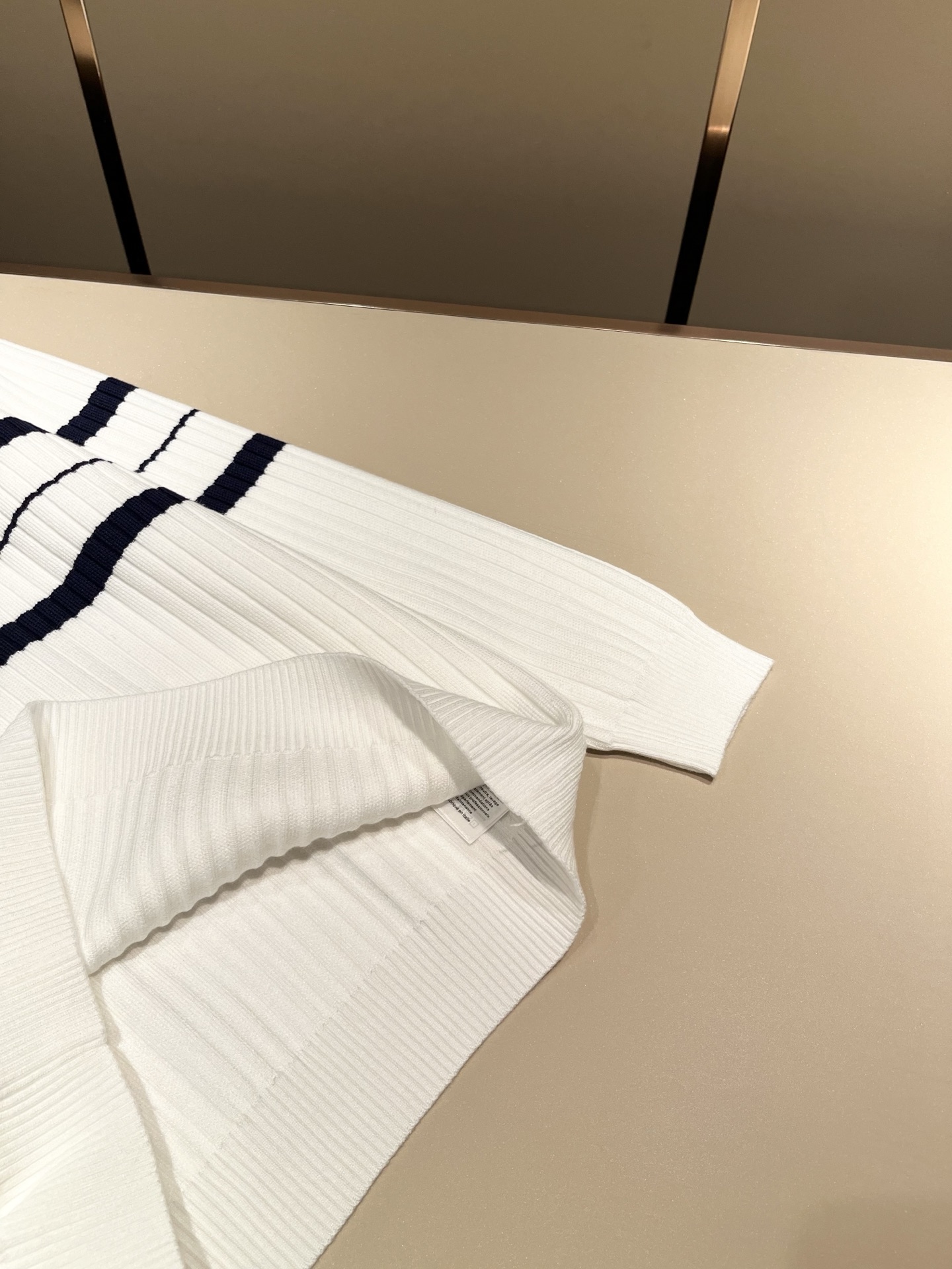 PRAD*A普*达2025秋冬新款男士针织羊毛衫，最新款全网独家首上！！~既经典有时尚百搭，谁不爱啊，将