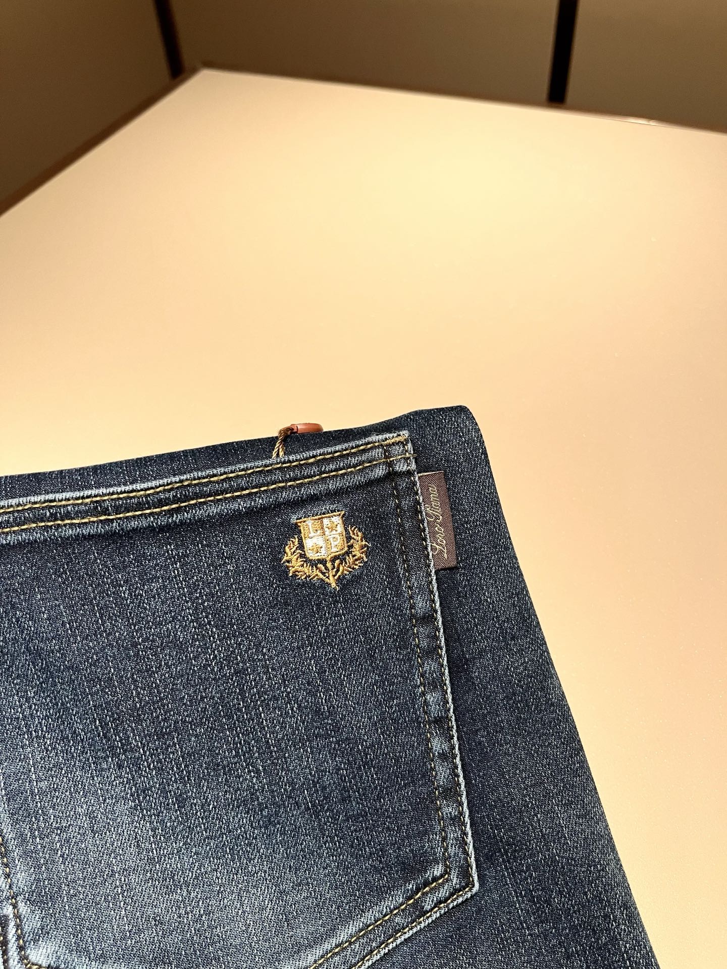 Loro Piana诺悠翩雅 2025秋冬新品男士时装款高端休闲裤，香港洋行渠道货，日本原厂出品，纯血统