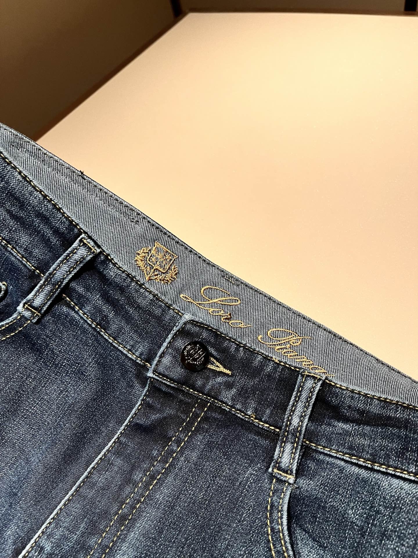 Loro Piana诺悠翩雅 2025秋冬新品男士时装款高端休闲裤，香港洋行渠道货，日本原厂出品，纯血统