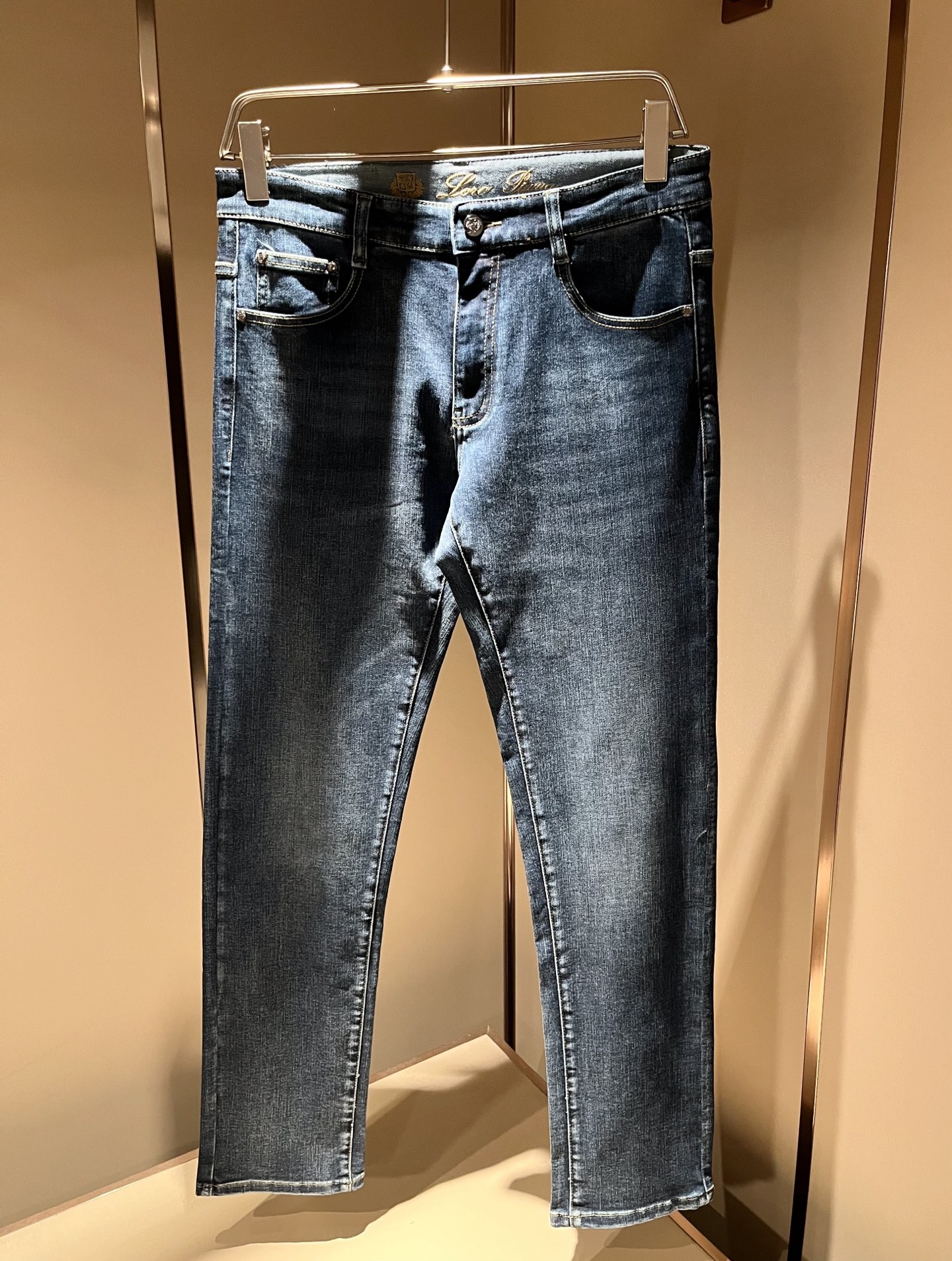 Loro Piana诺悠翩雅 2025秋冬新品男士时装款高端休闲裤，香港洋行渠道货，日本原厂出品，纯血统