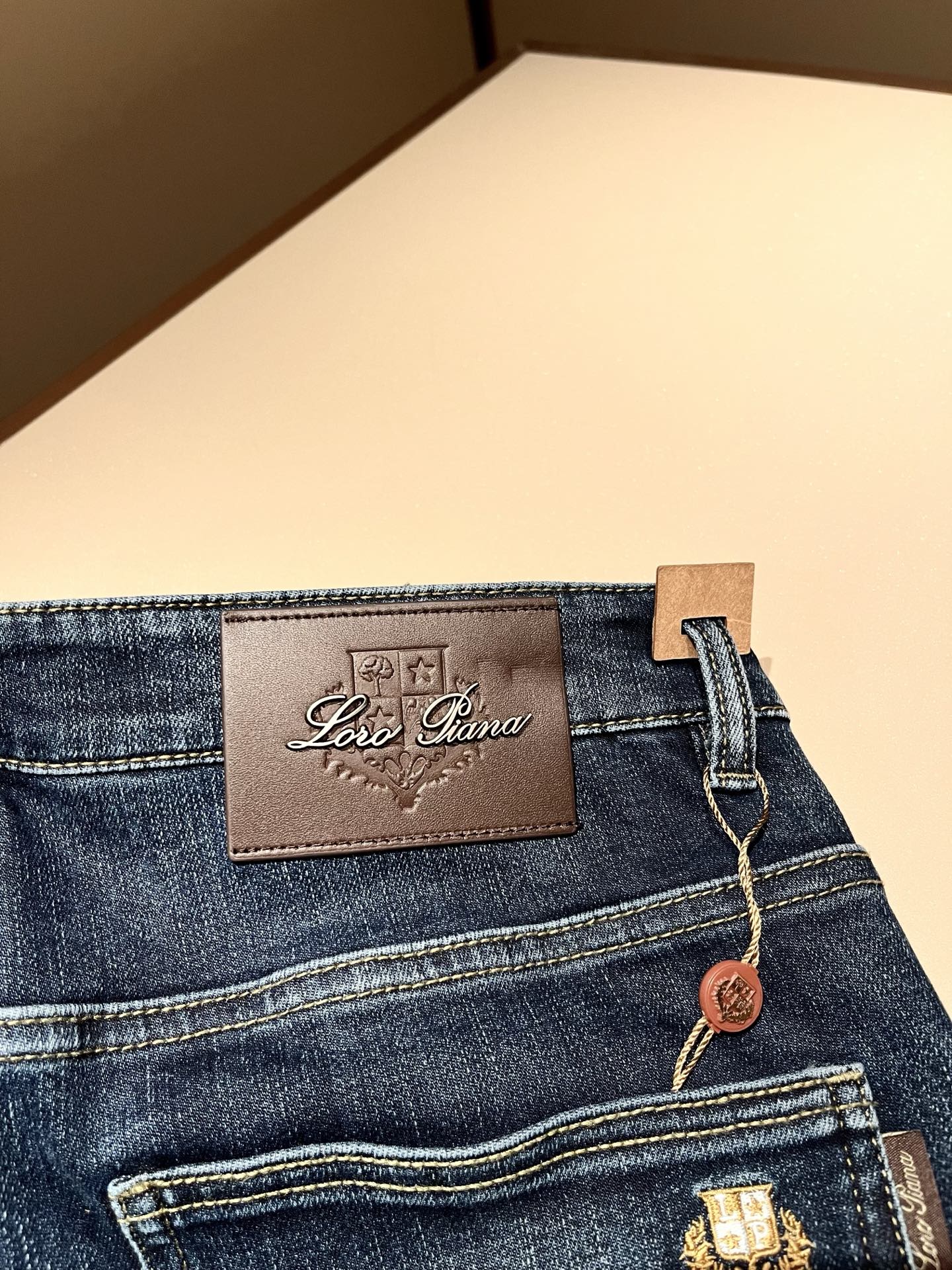 Loro Piana诺悠翩雅 2025秋冬新品男士时装款高端休闲裤，香港洋行渠道货，日本原厂出品，纯血统