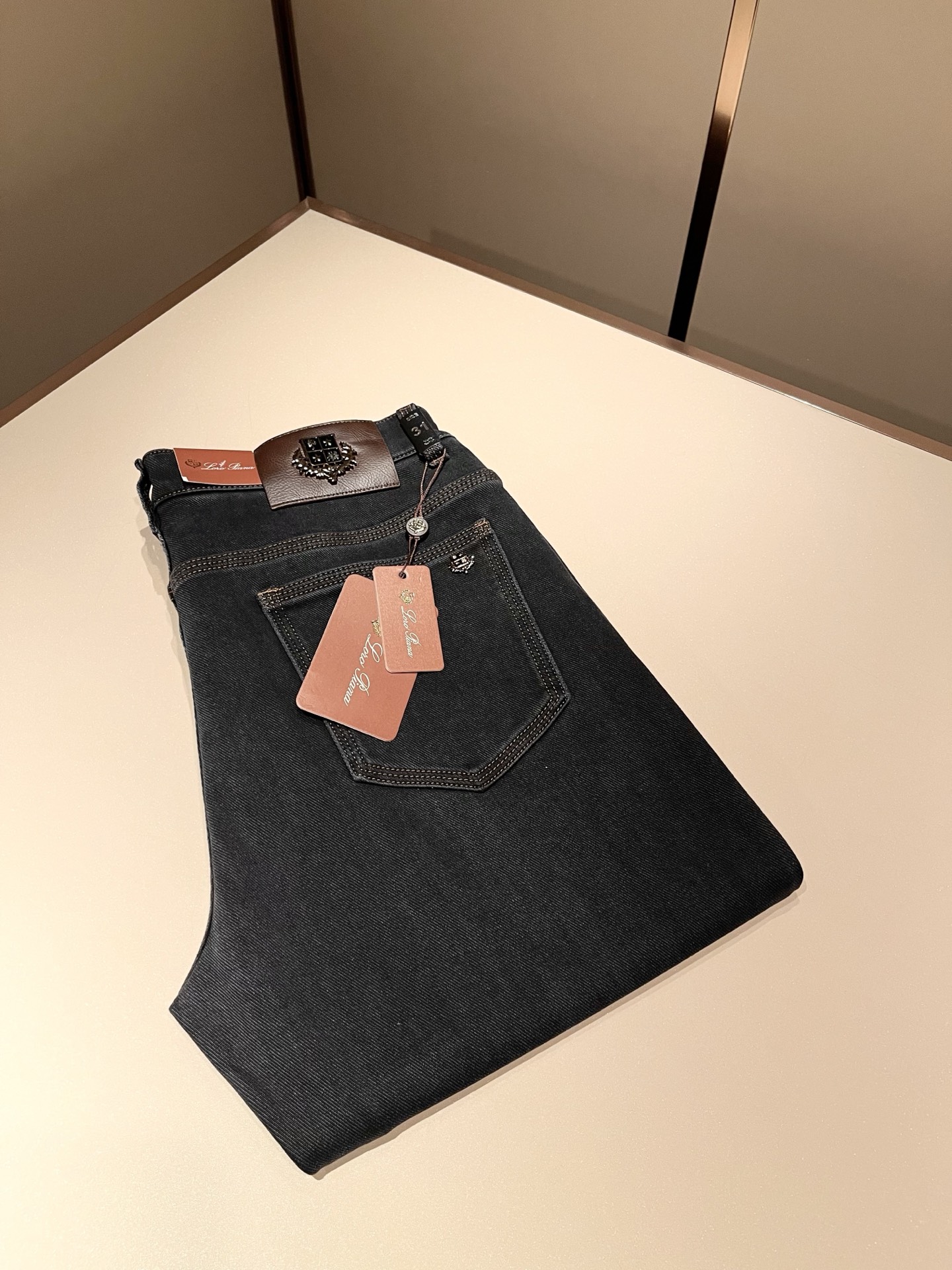 Loro Piana诺悠翩雅 2025秋冬新品男士时装款高端休闲裤，香港洋行渠道货，日本原厂出品，纯血统