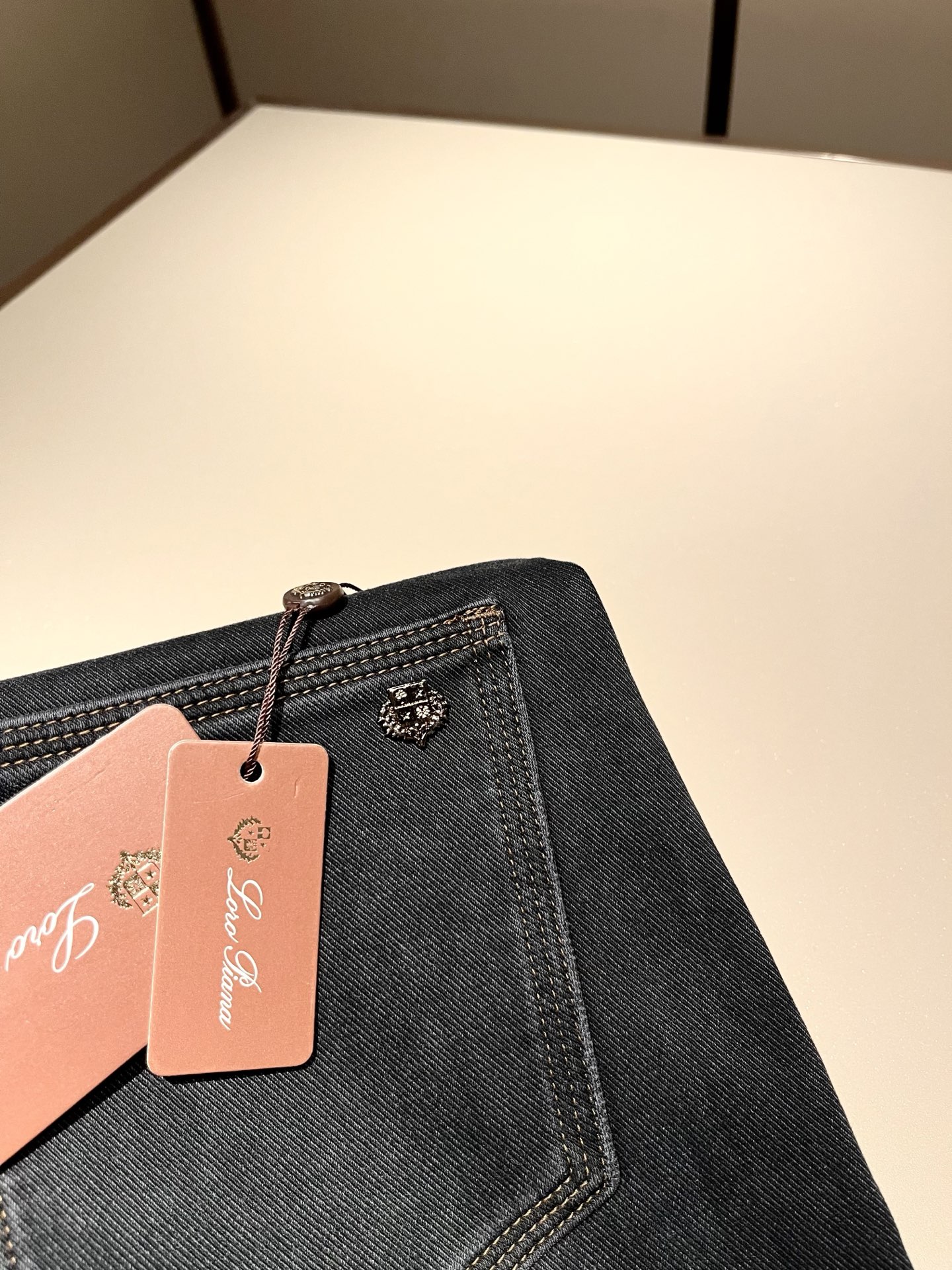 Loro Piana诺悠翩雅 2025秋冬新品男士时装款高端休闲裤，香港洋行渠道货，日本原厂出品，纯血统