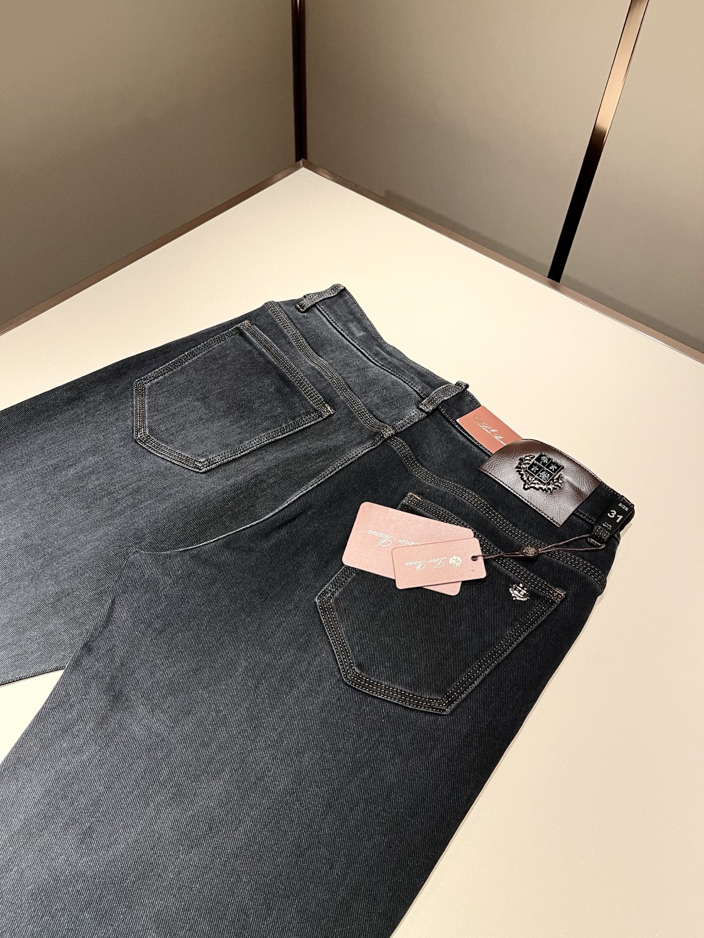 Loro Piana诺悠翩雅 2025秋冬新品男士时装款高端休闲裤，香港洋行渠道货，日本原厂出品，纯血统