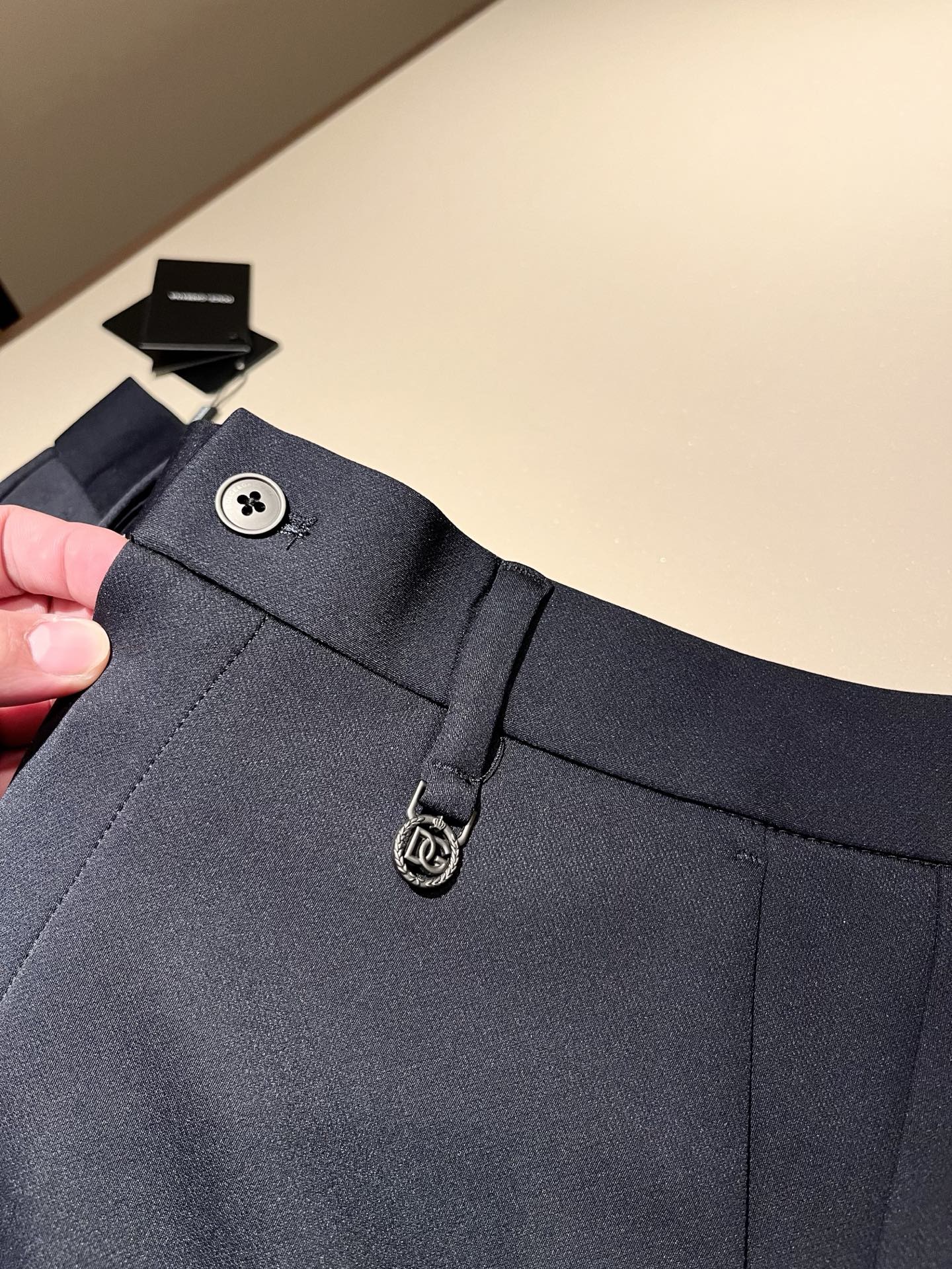 Dolce&Gabba*a 杜嘉*纳 2025秋冬新款弹力棉质混纺氨纶百搭西裤，男士经典商务休闲基础长裤